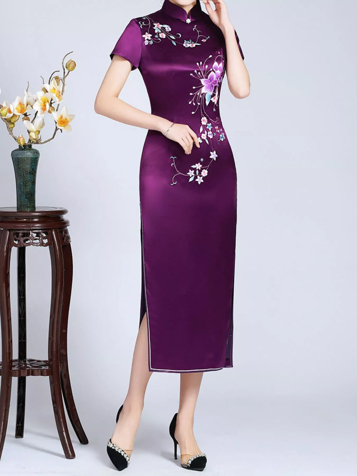 Purple - Short Sleeve floral embroidered cheongsam dress
