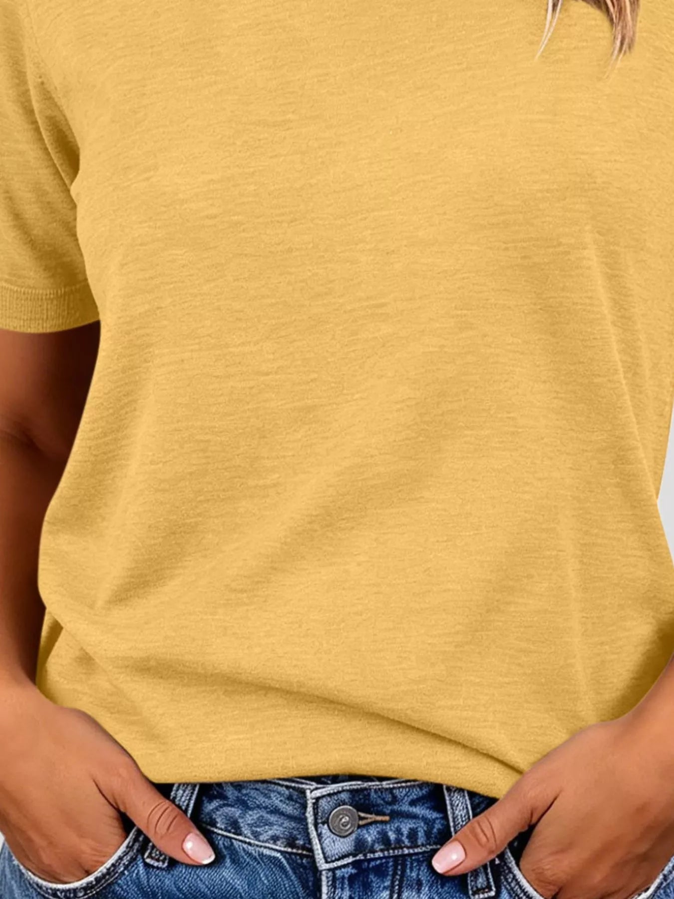 Trendsi Classic Crew Neck Short Sleeve Knit Top -
