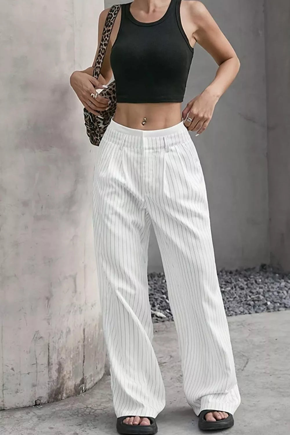 Women's pants – product view 10