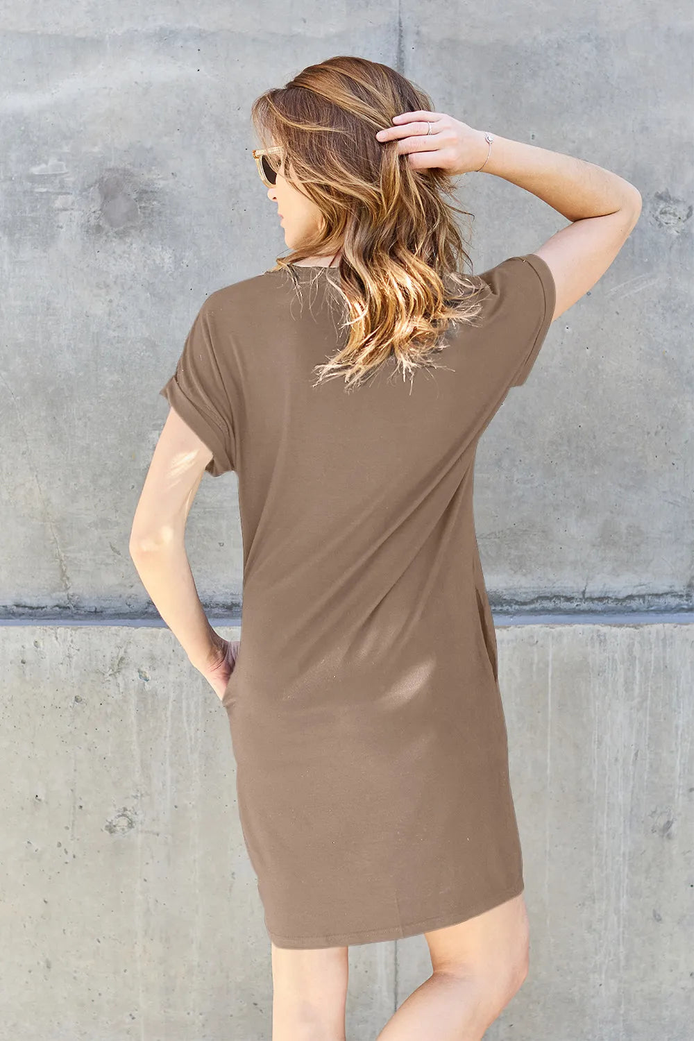 Women's apparel – product view 23