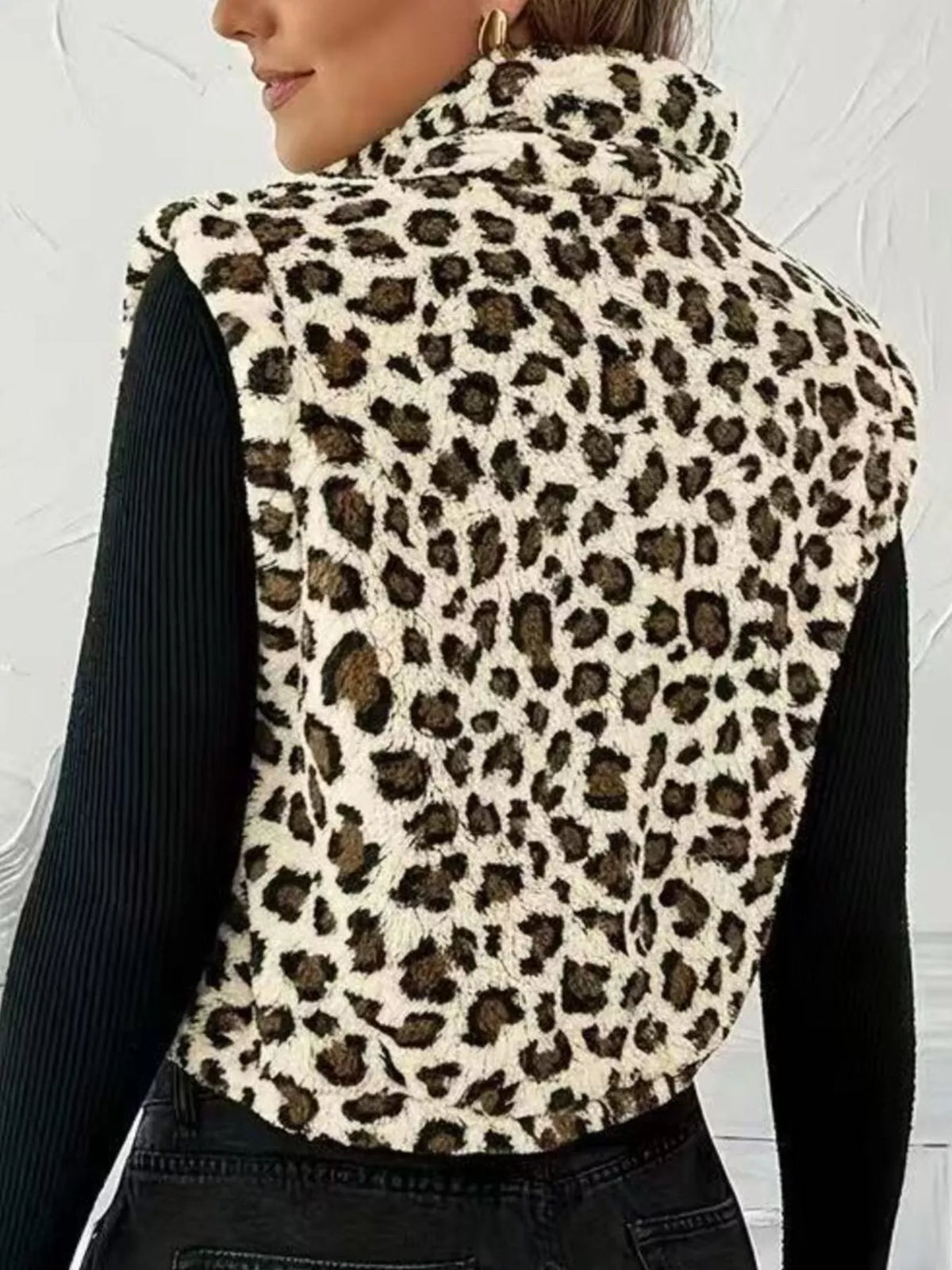 Animal-print vest, light leopard-print back