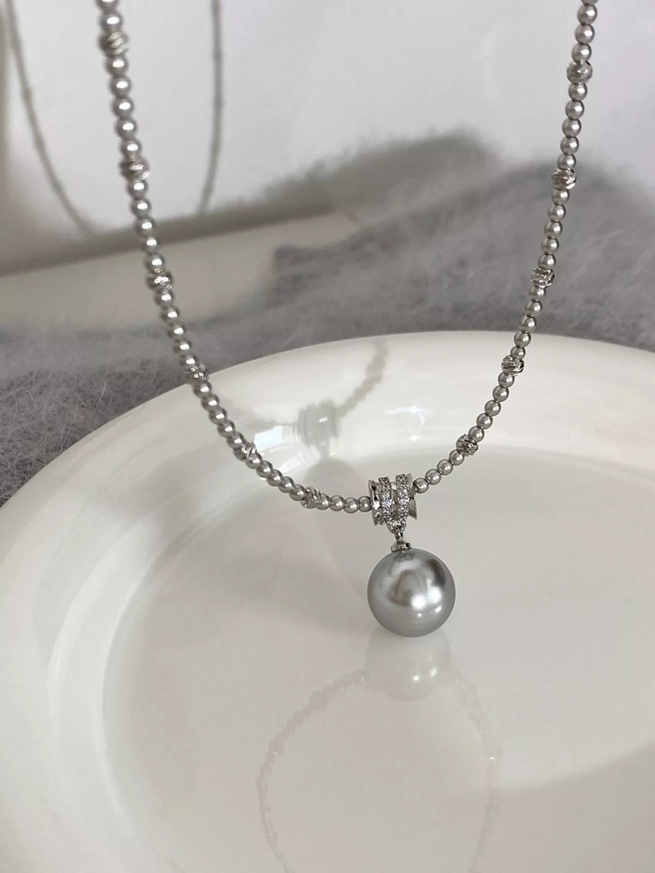 Trendsi Pearl Pendant Necklace -