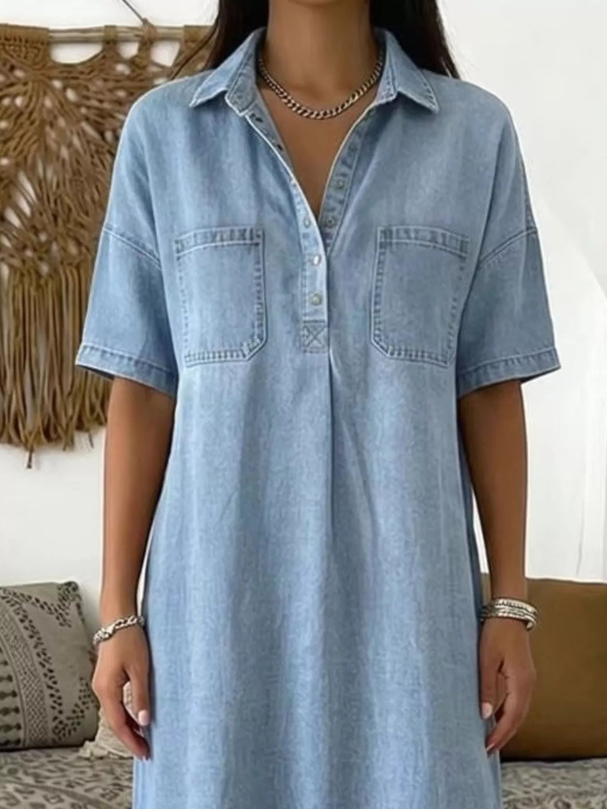 Light blue short sleeve dress with chest pockets — design and construction details