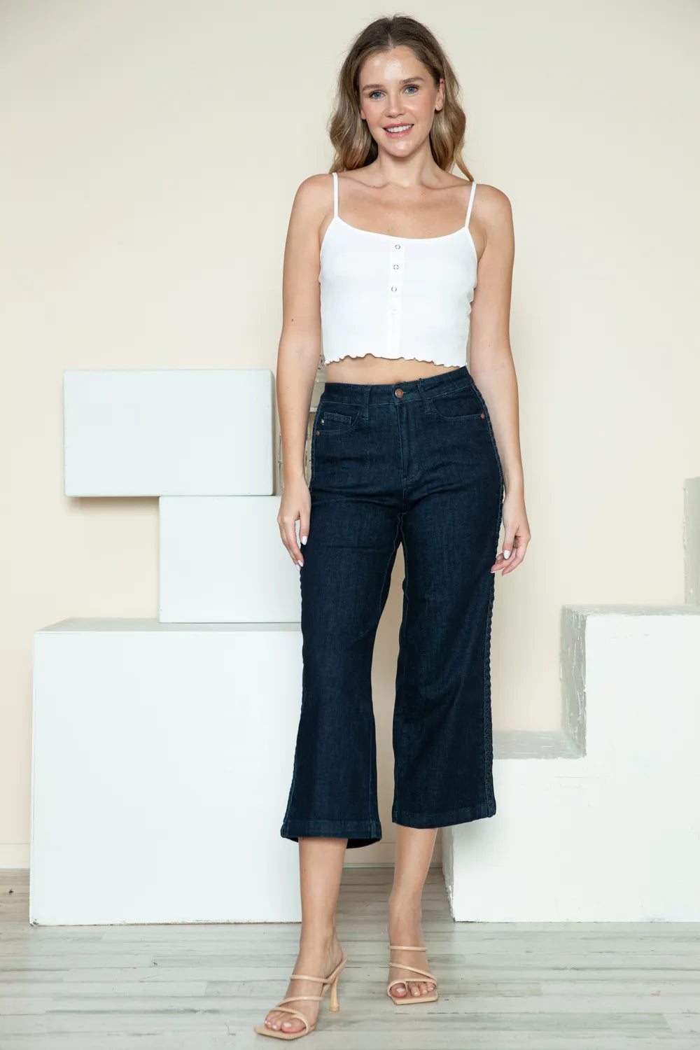 Women's jeans – product view 10
