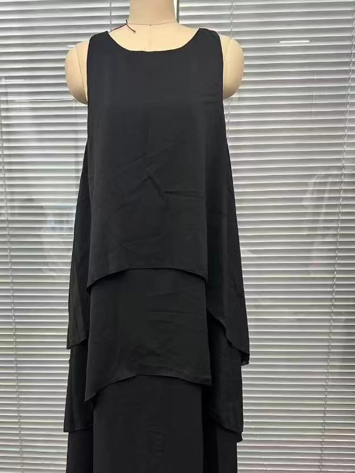 Tiered maxi dress, black mannequin front