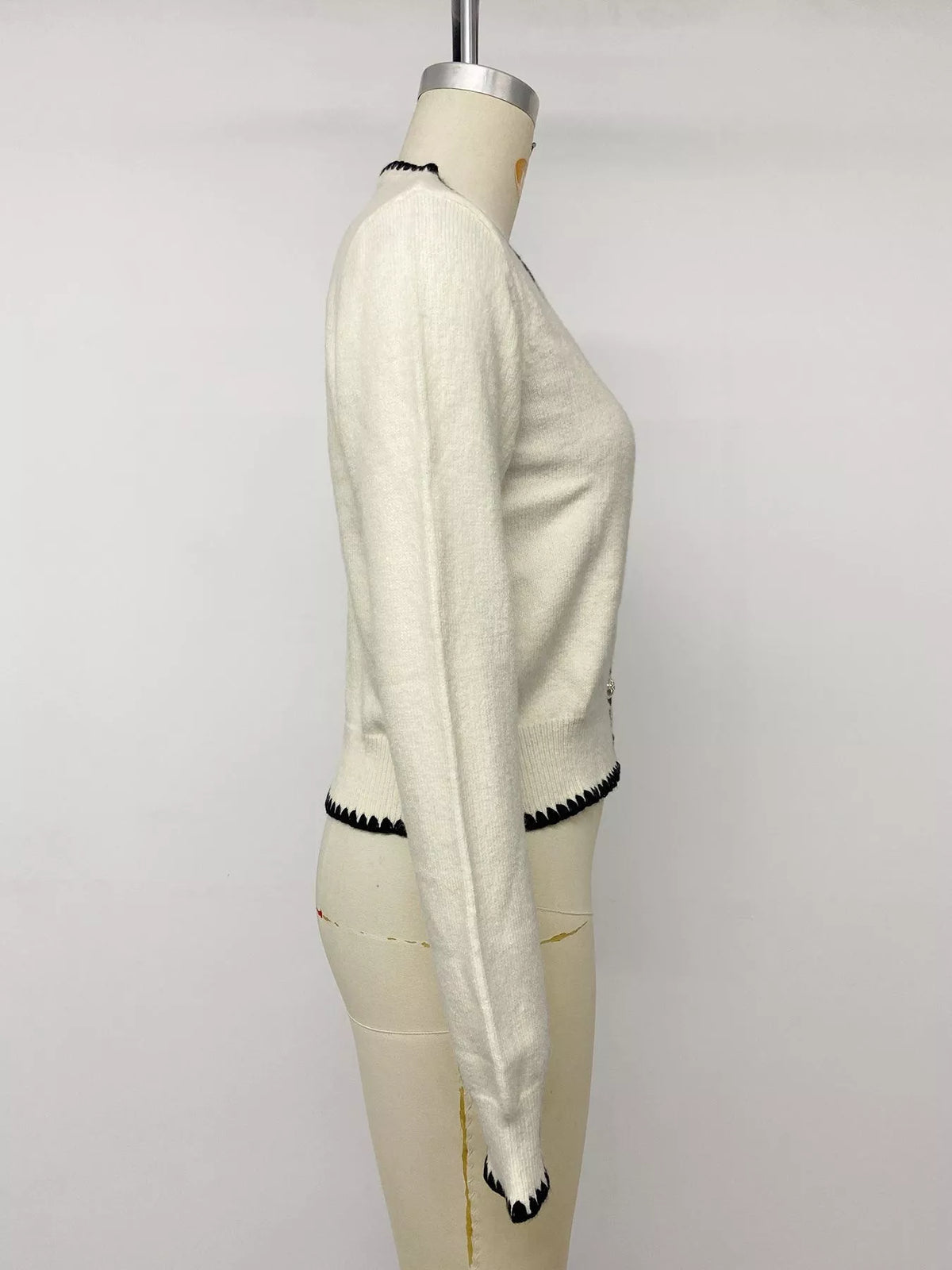 Trendsi Contrast Trim V-Neck Button-Down Cardigan -