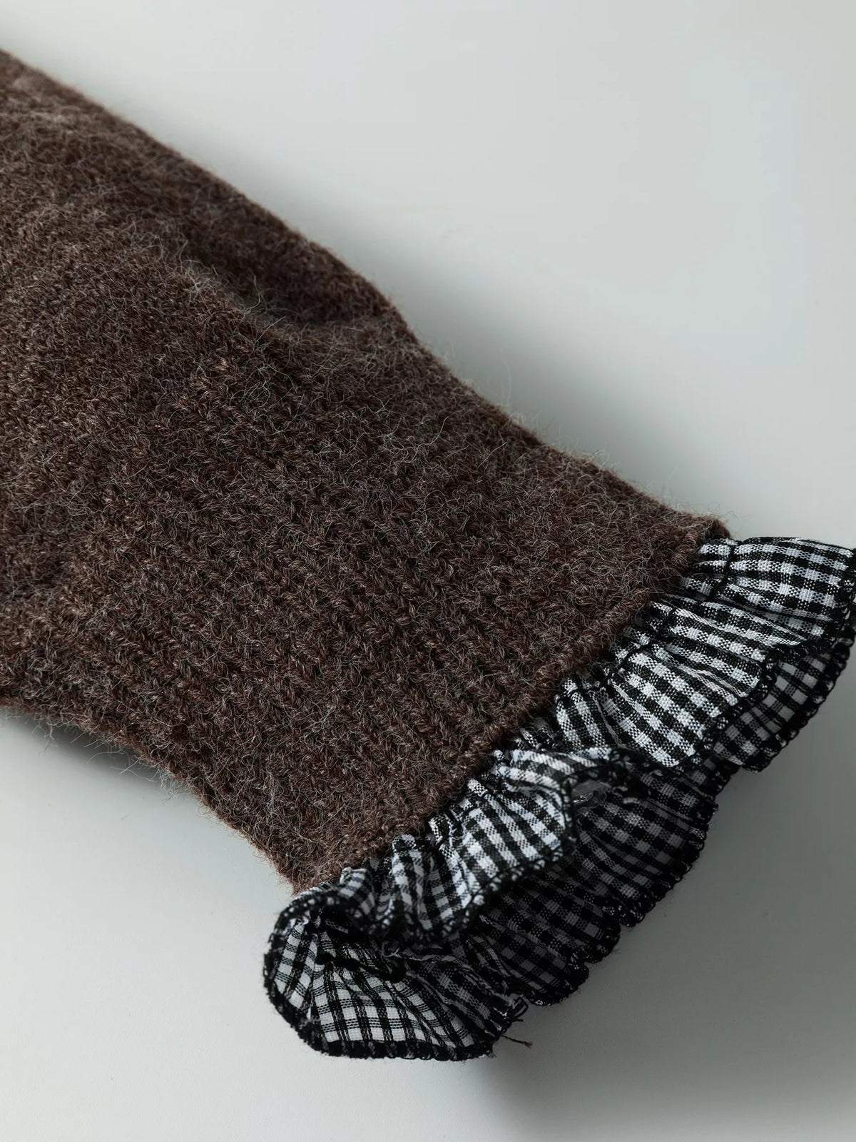 Contrast Plaid Ruffle Trim Pullover Sweater — construction details