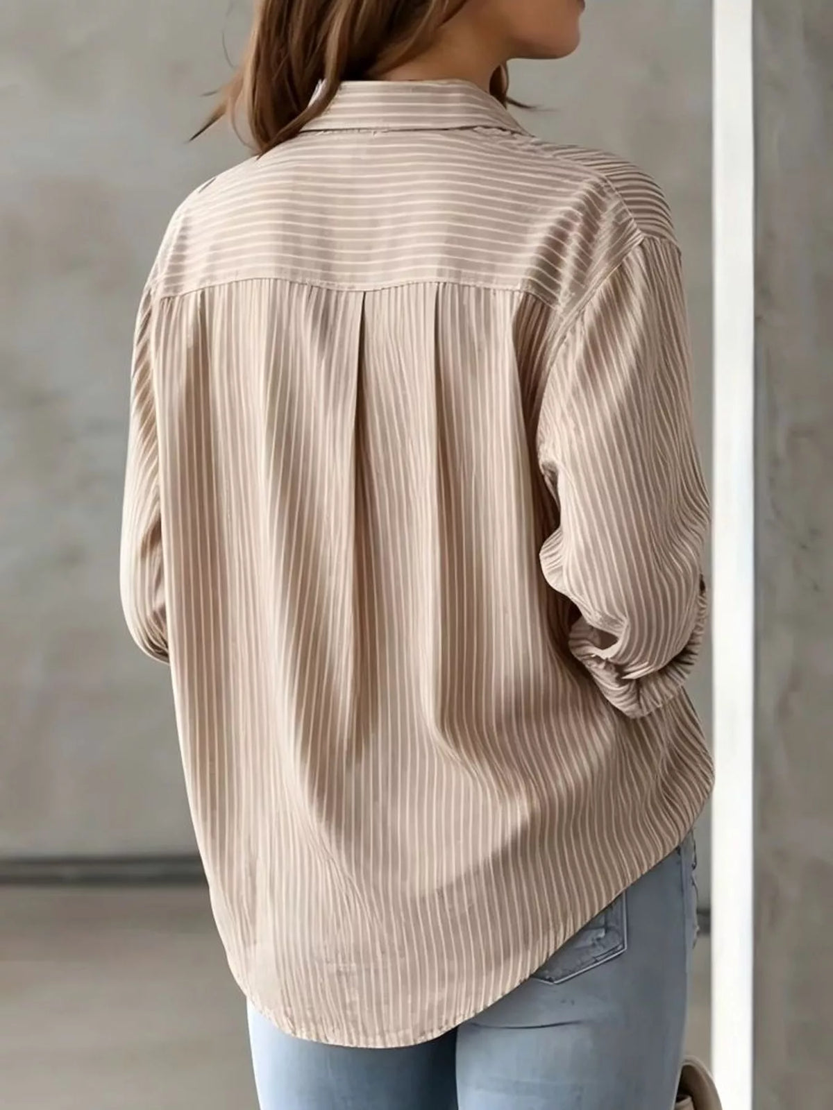 Striped long shirt, beige back