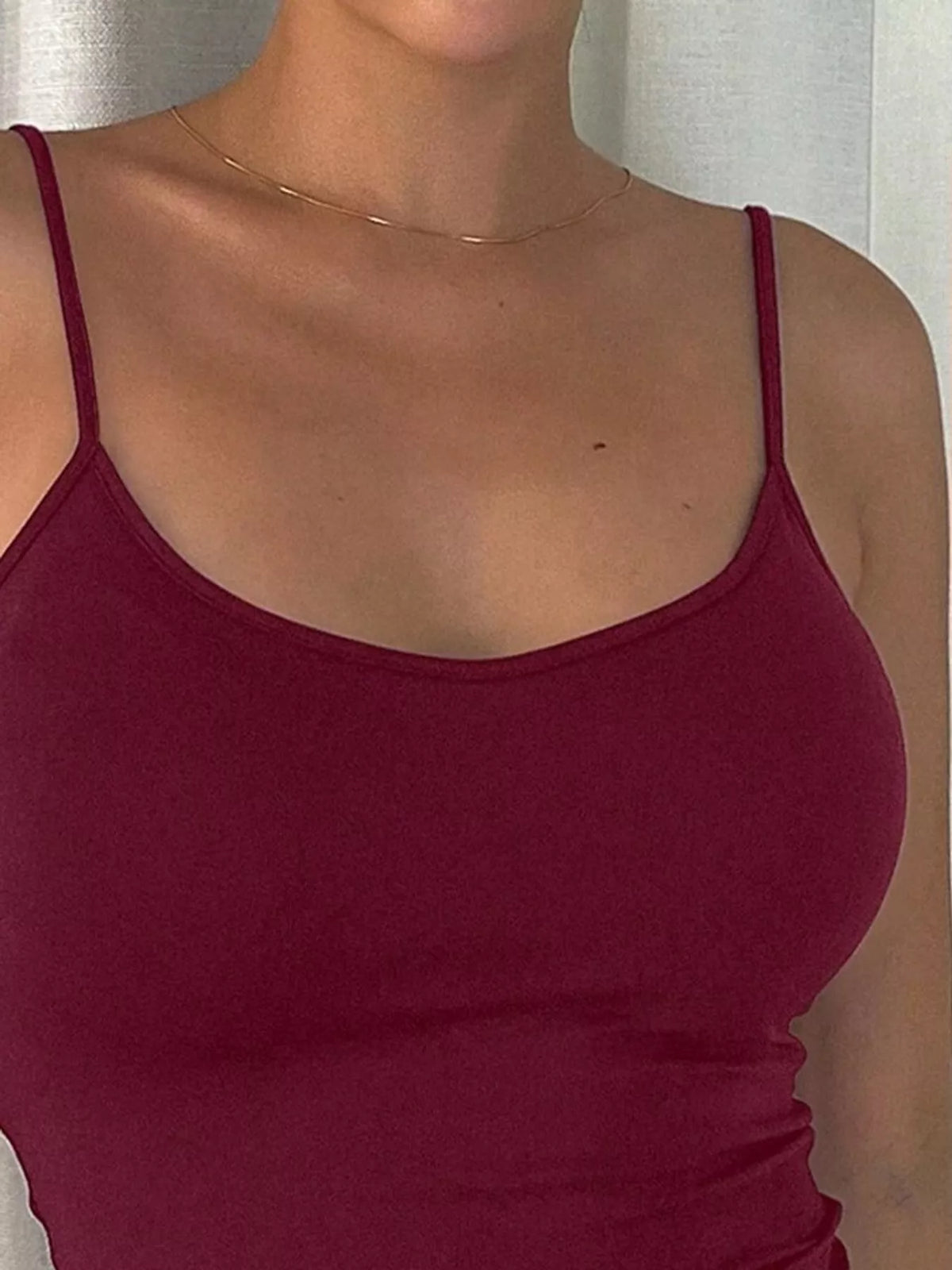 Burgundy slim fit scoop neck cami, detail view