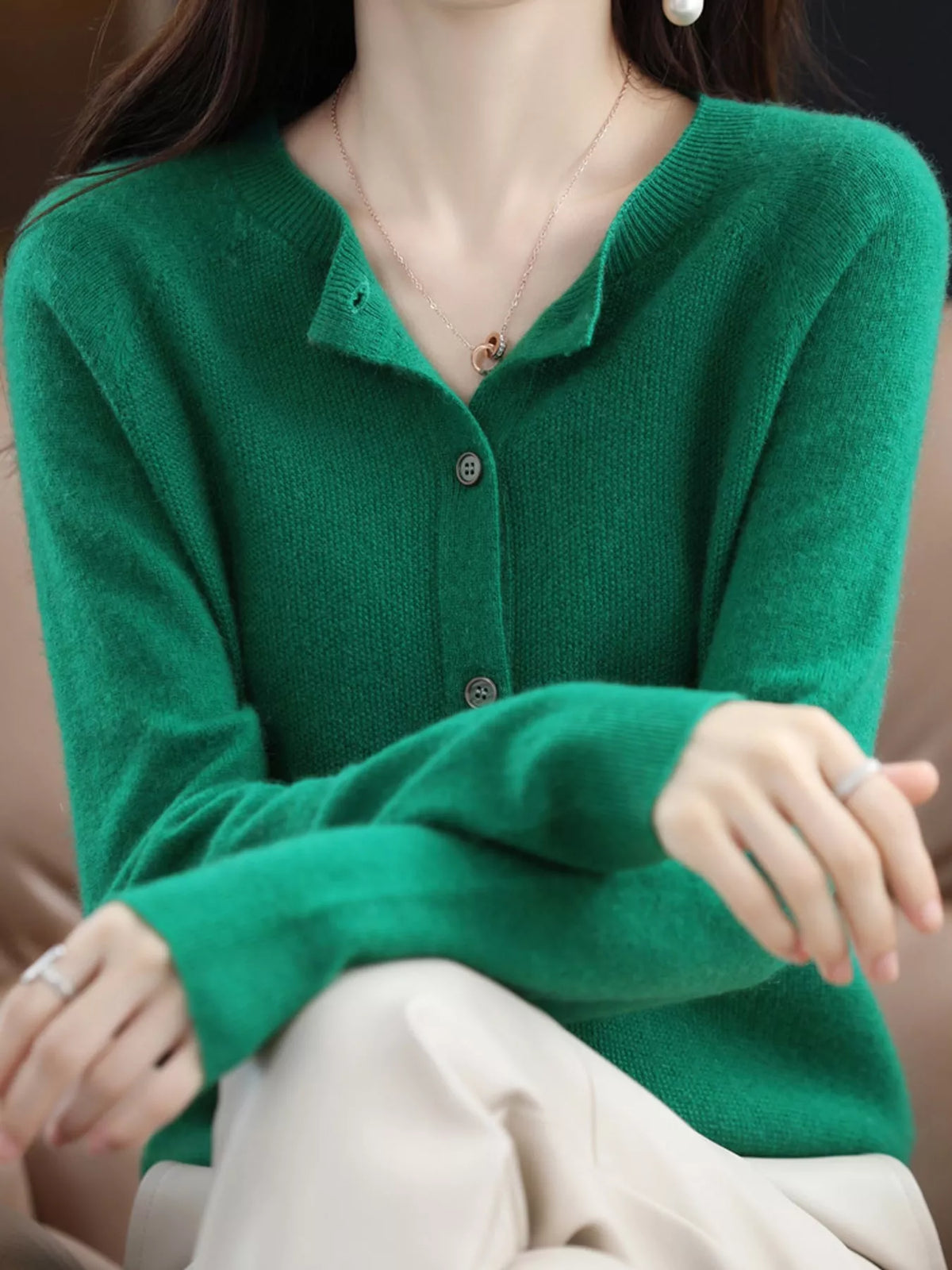 Ribbed cardigan, green seated front