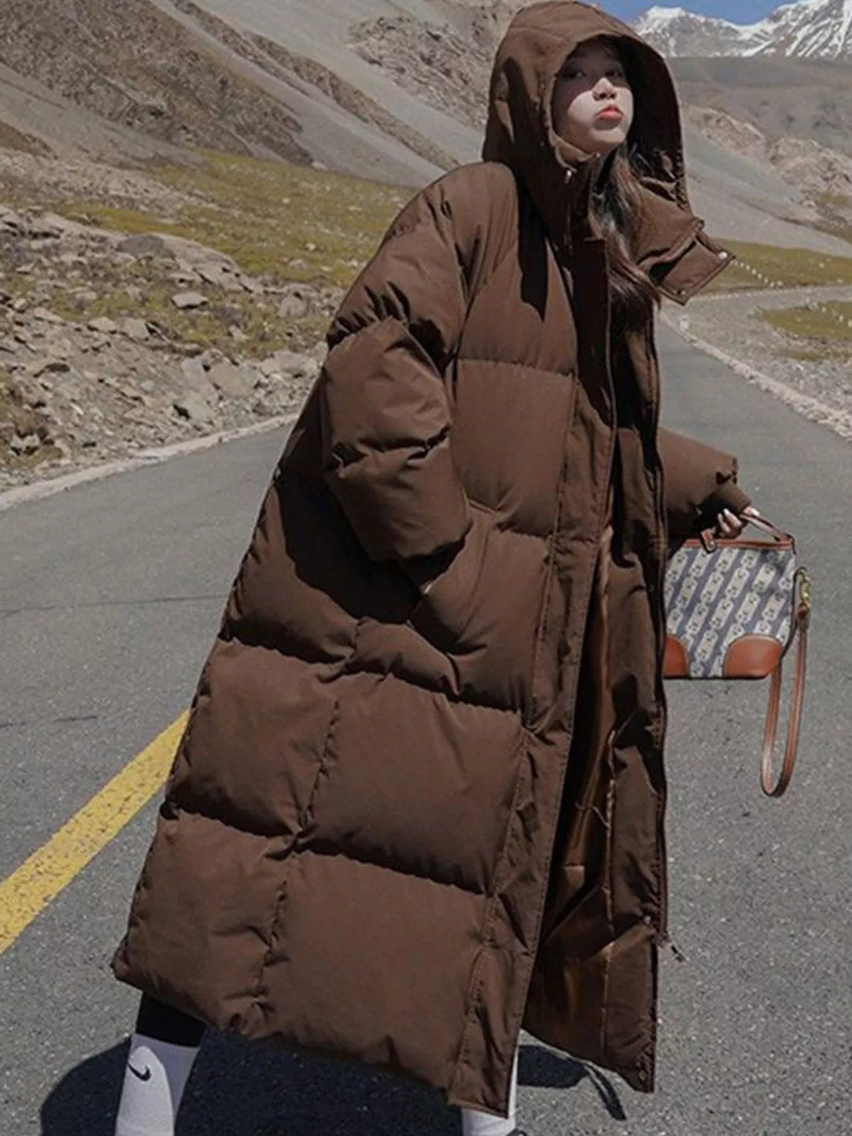 Longline puffer coat, brown front