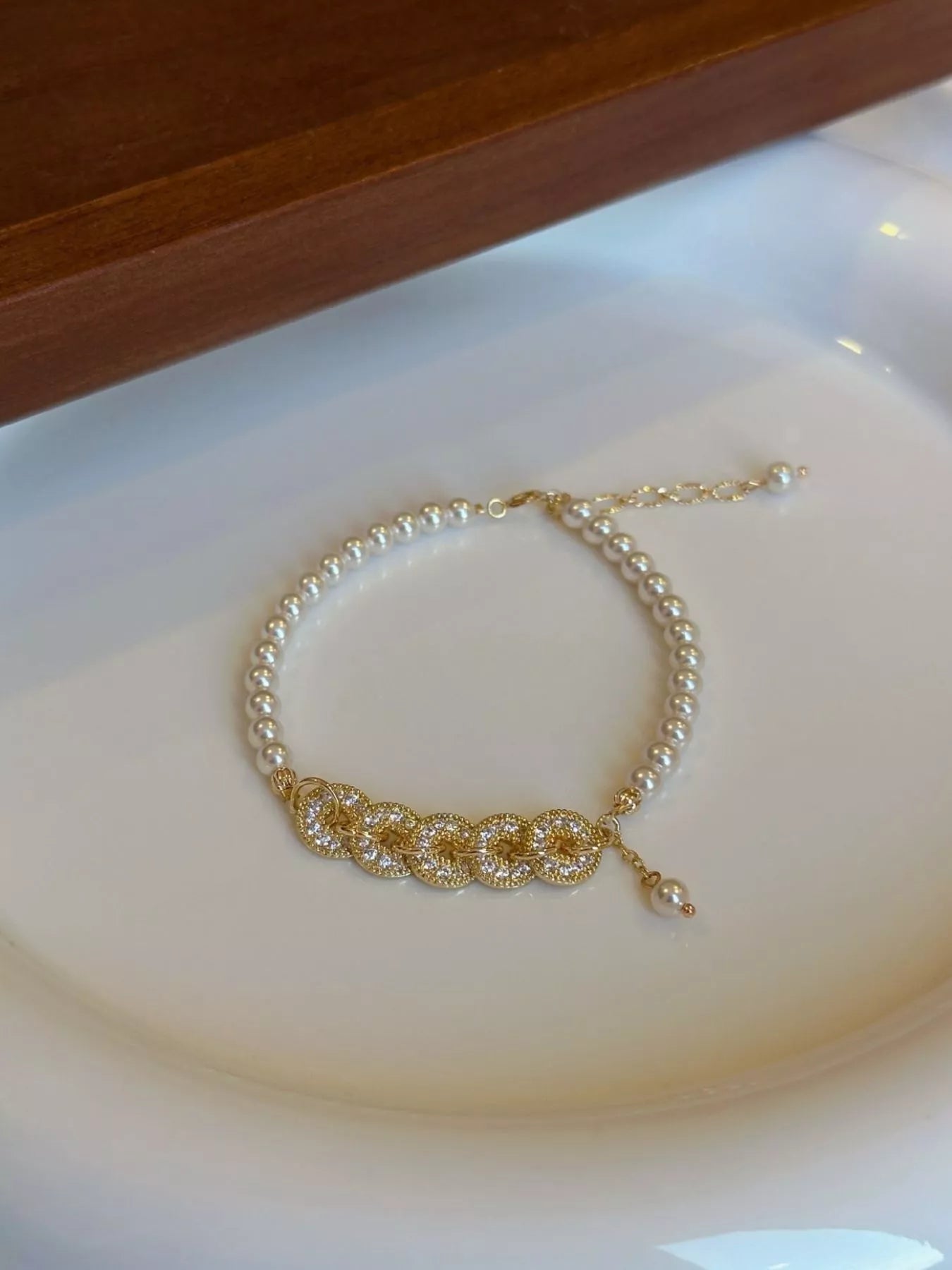 Trendsi 18K Gold-Plated Pearl Coin Bracelet -