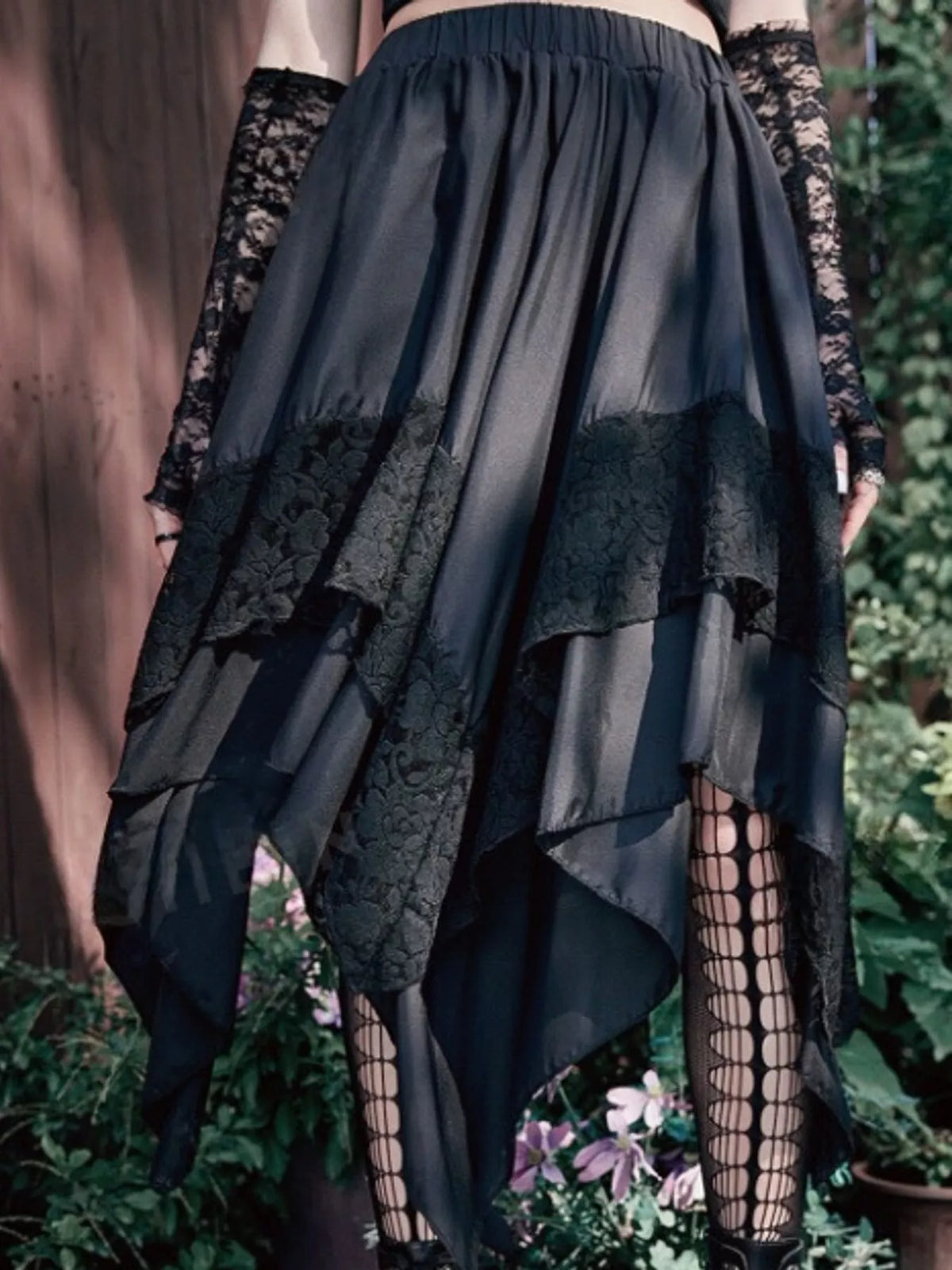 Asymmetric lace skirt, black back