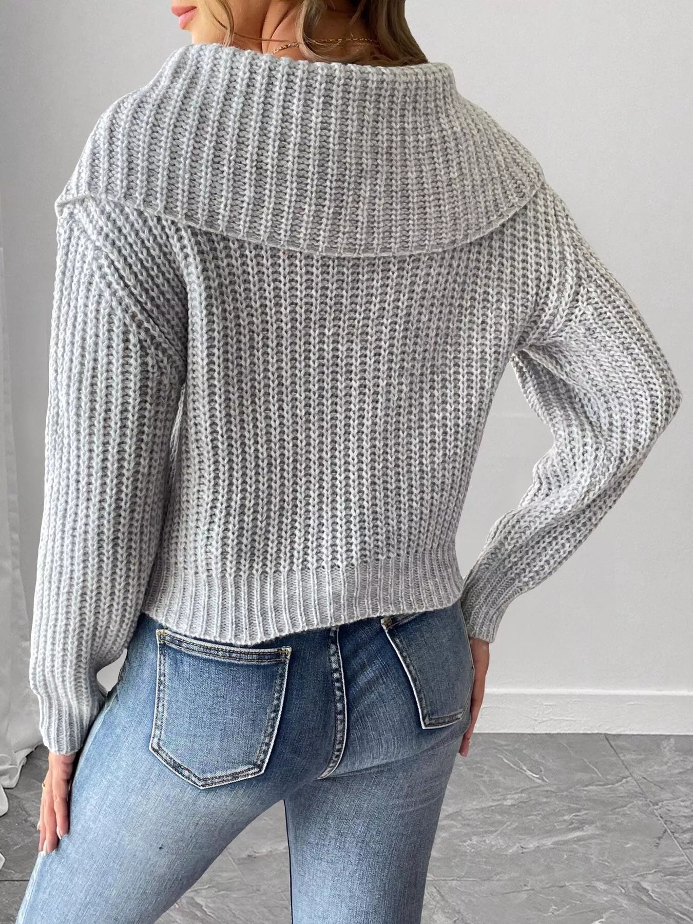 Trendsi Contrast Bow Long Sleeve Sweater -