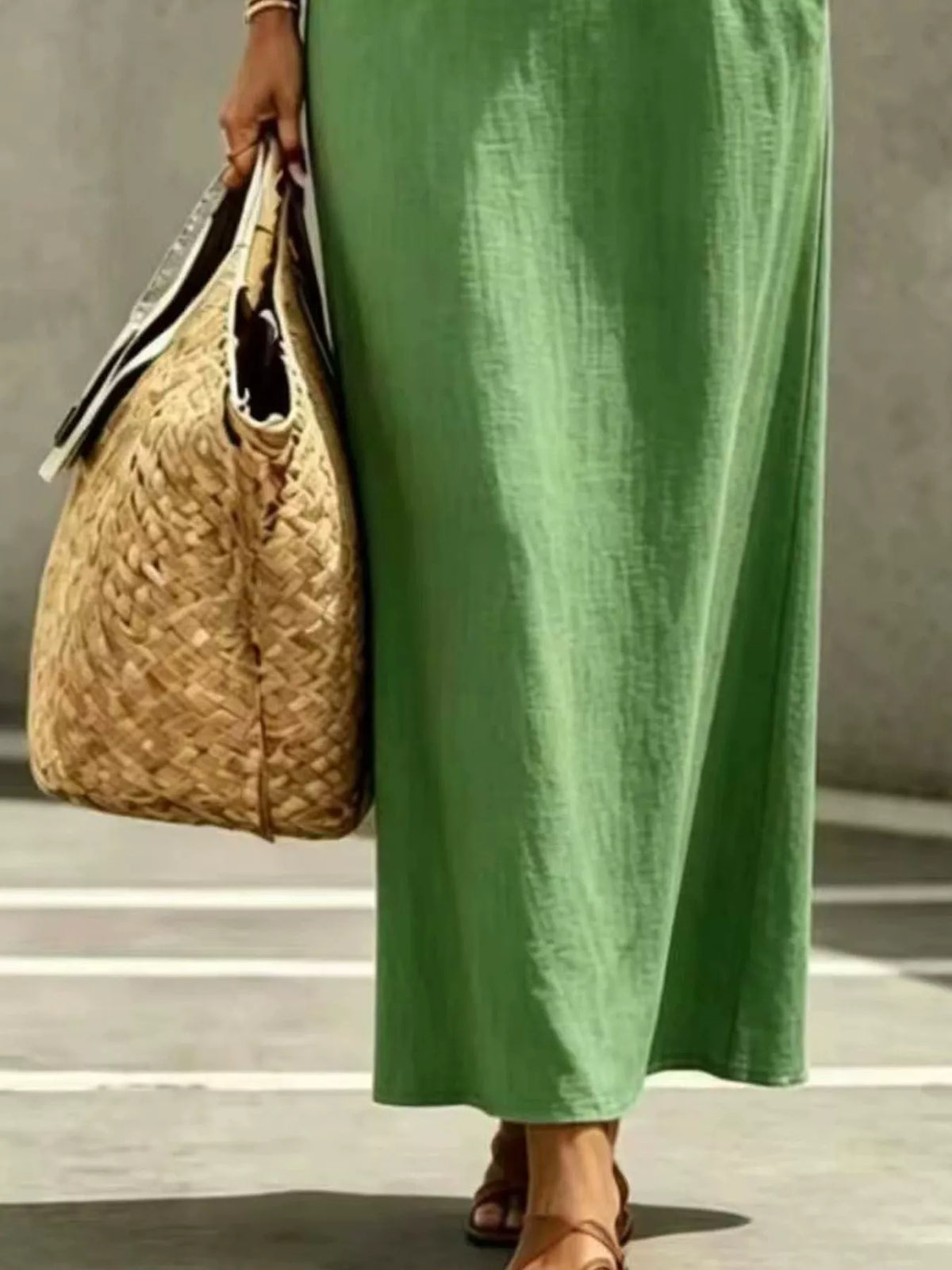 Green balloon-sleeve maxi dress, skirt detail