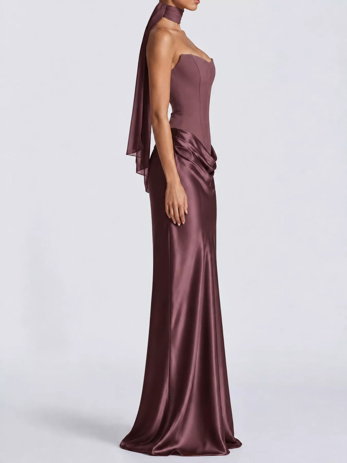 Sweetheart neck strapless maxi dress, side view