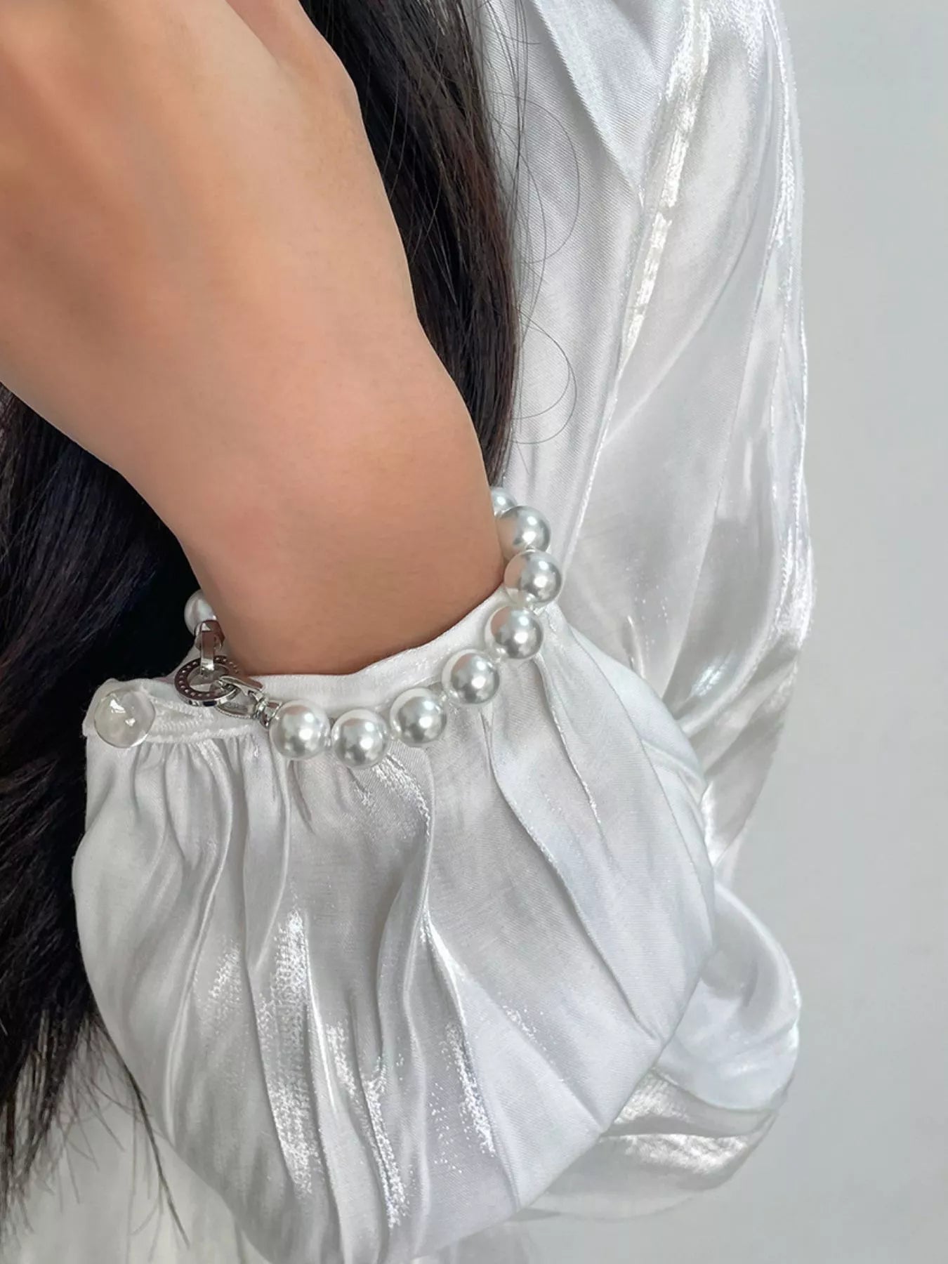 Trendsi Pearl Beaded Bracelet with Clasp -
