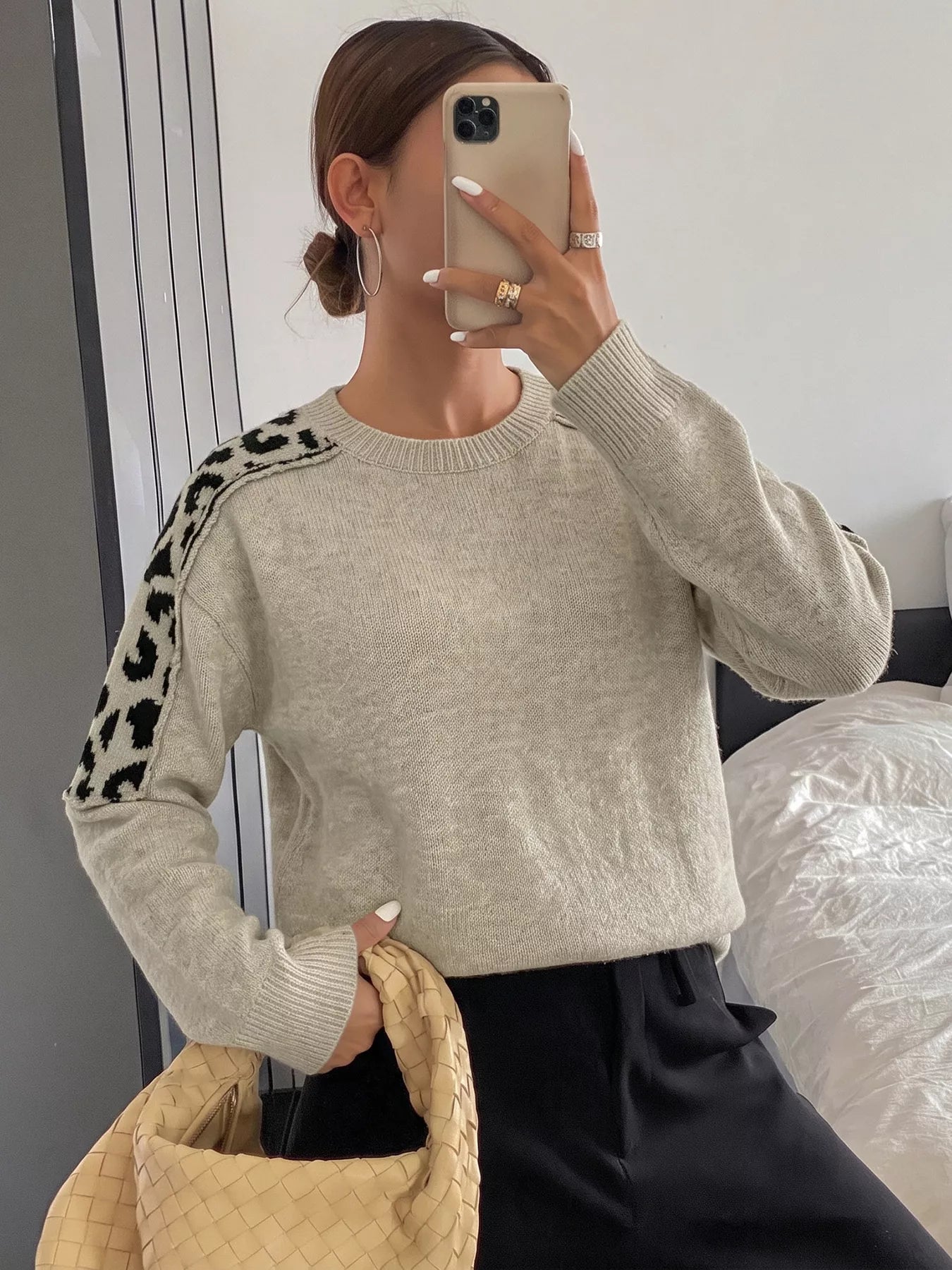 Trendsi Leopard Round Neck Sweater -