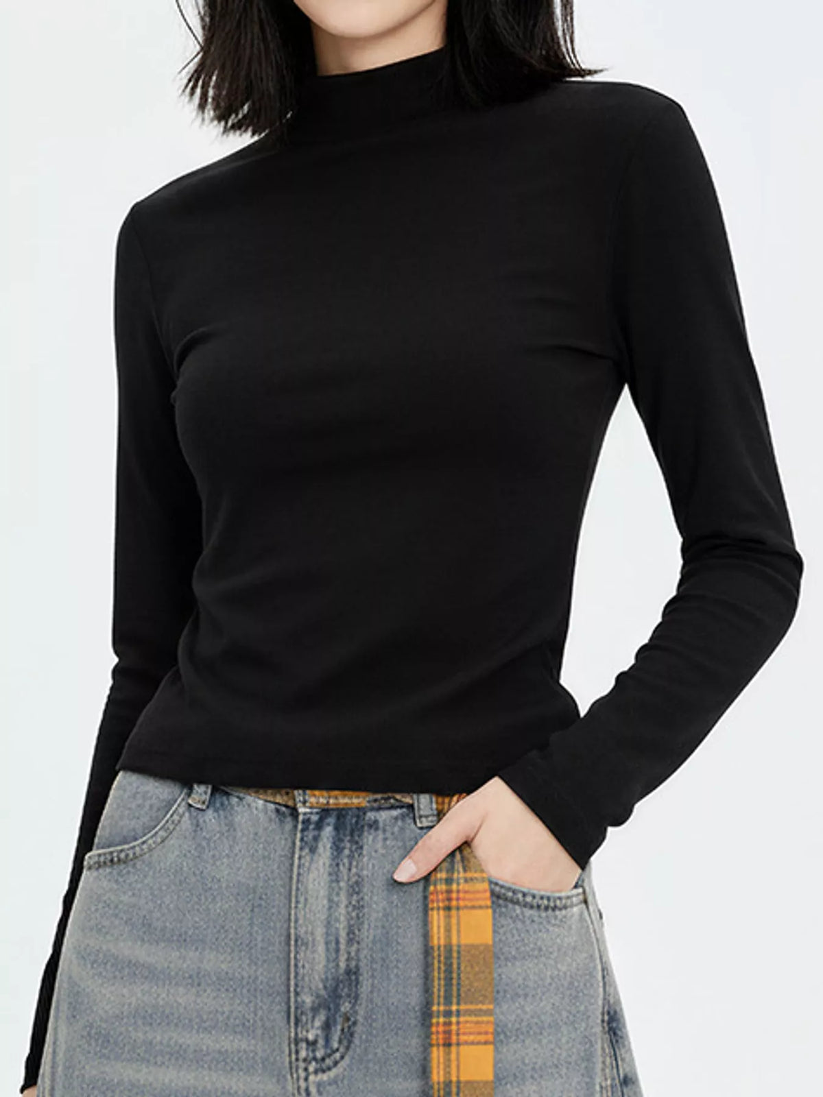 Black long-sleeve T-shirt