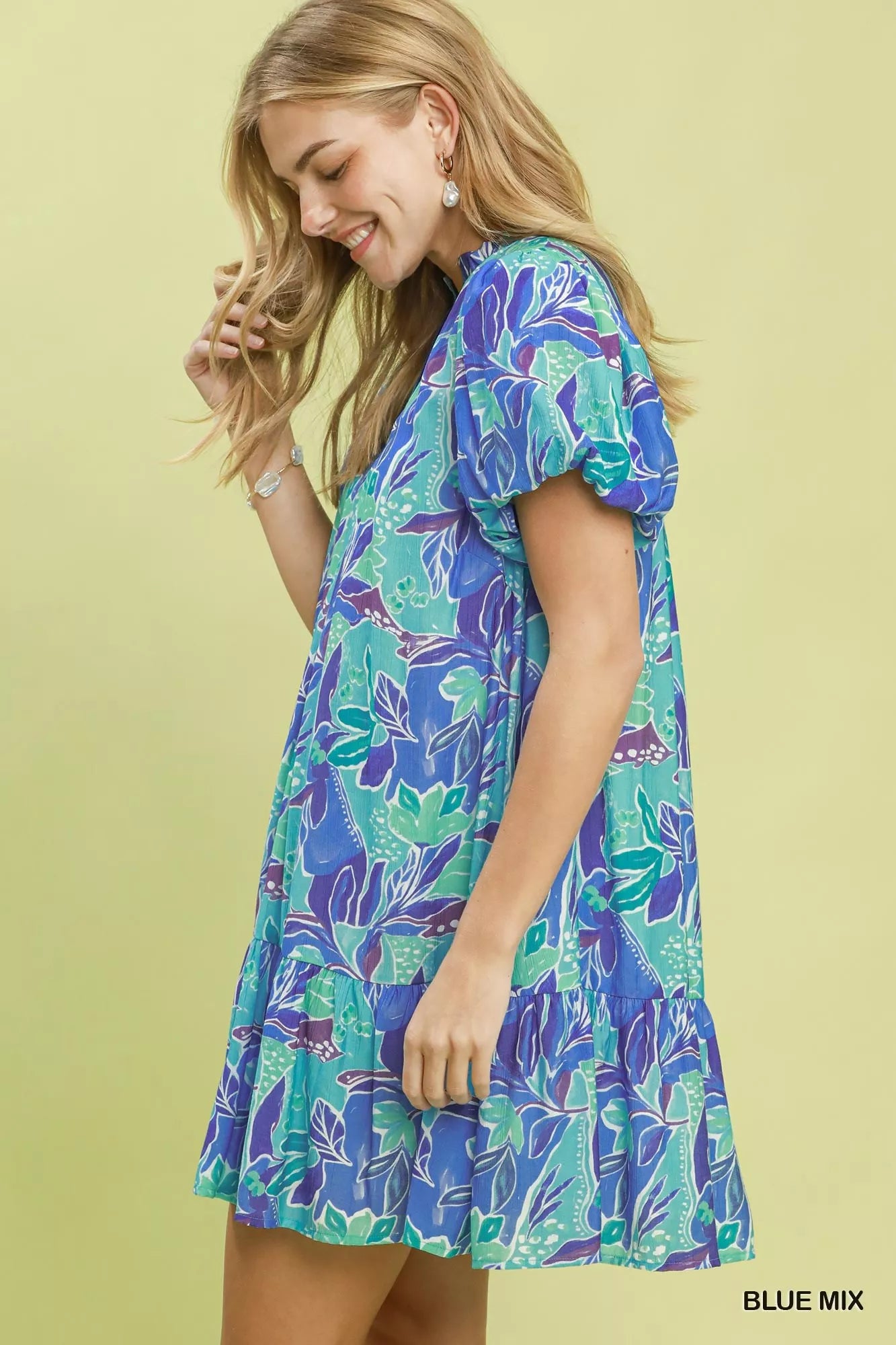 Women's apparel – product view 2