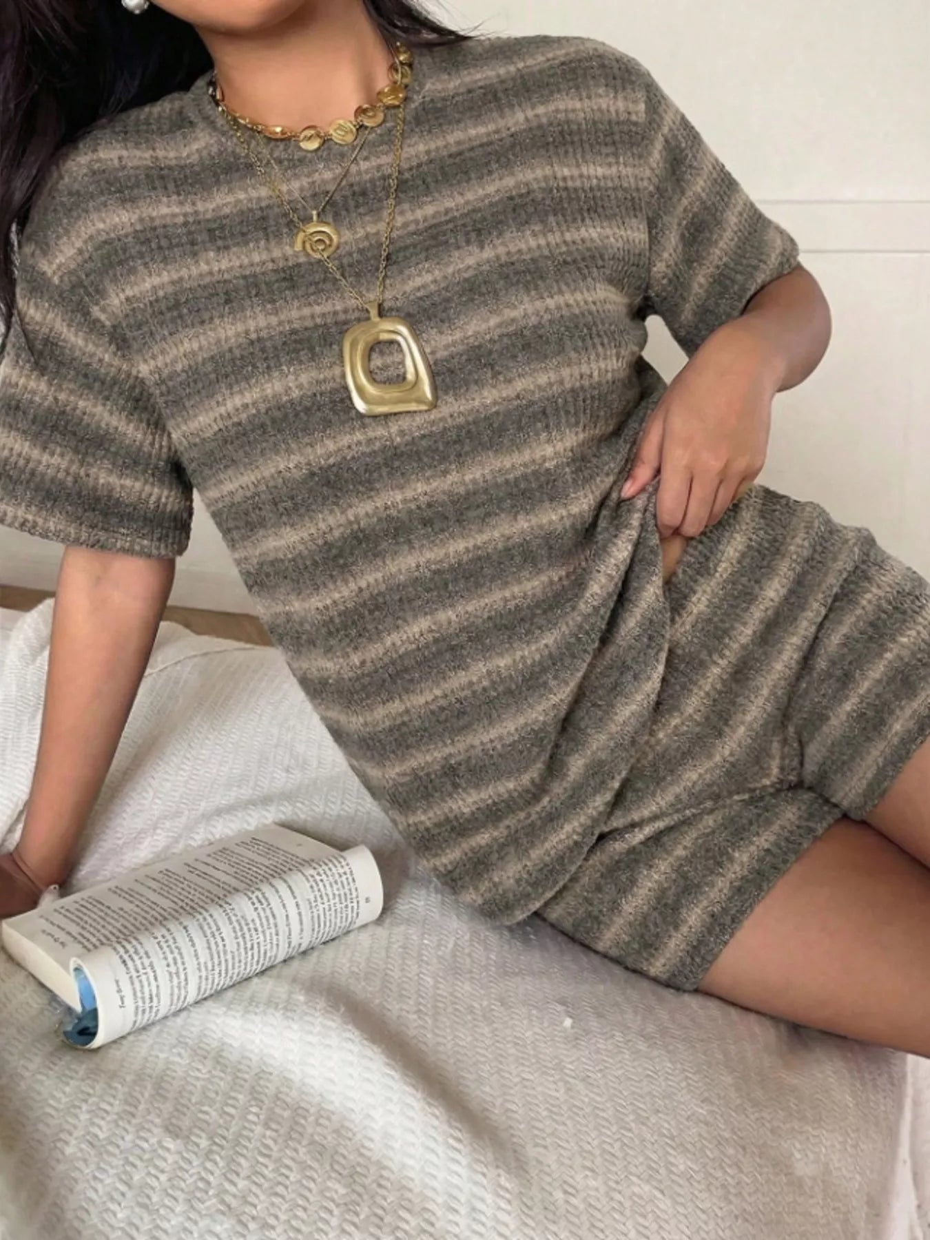 Women's clothing set – product view 8