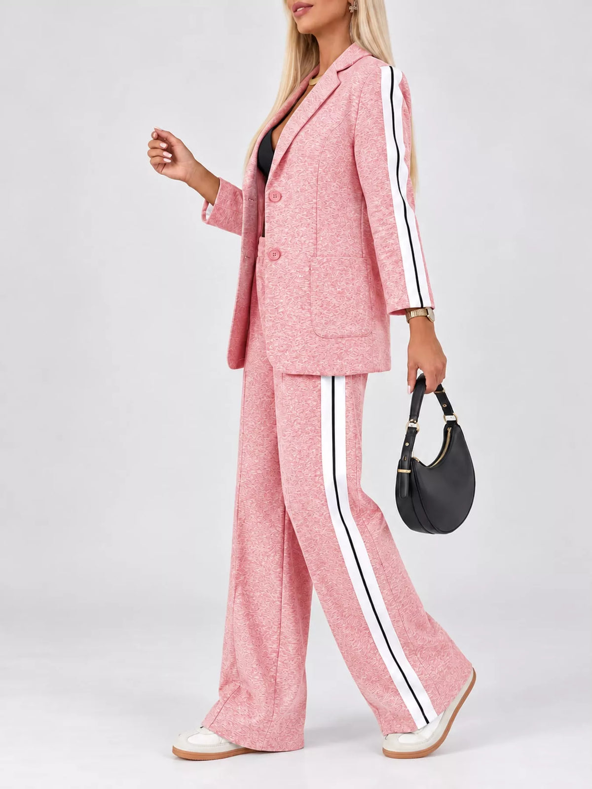 Set with Side Stripe Detail — side view