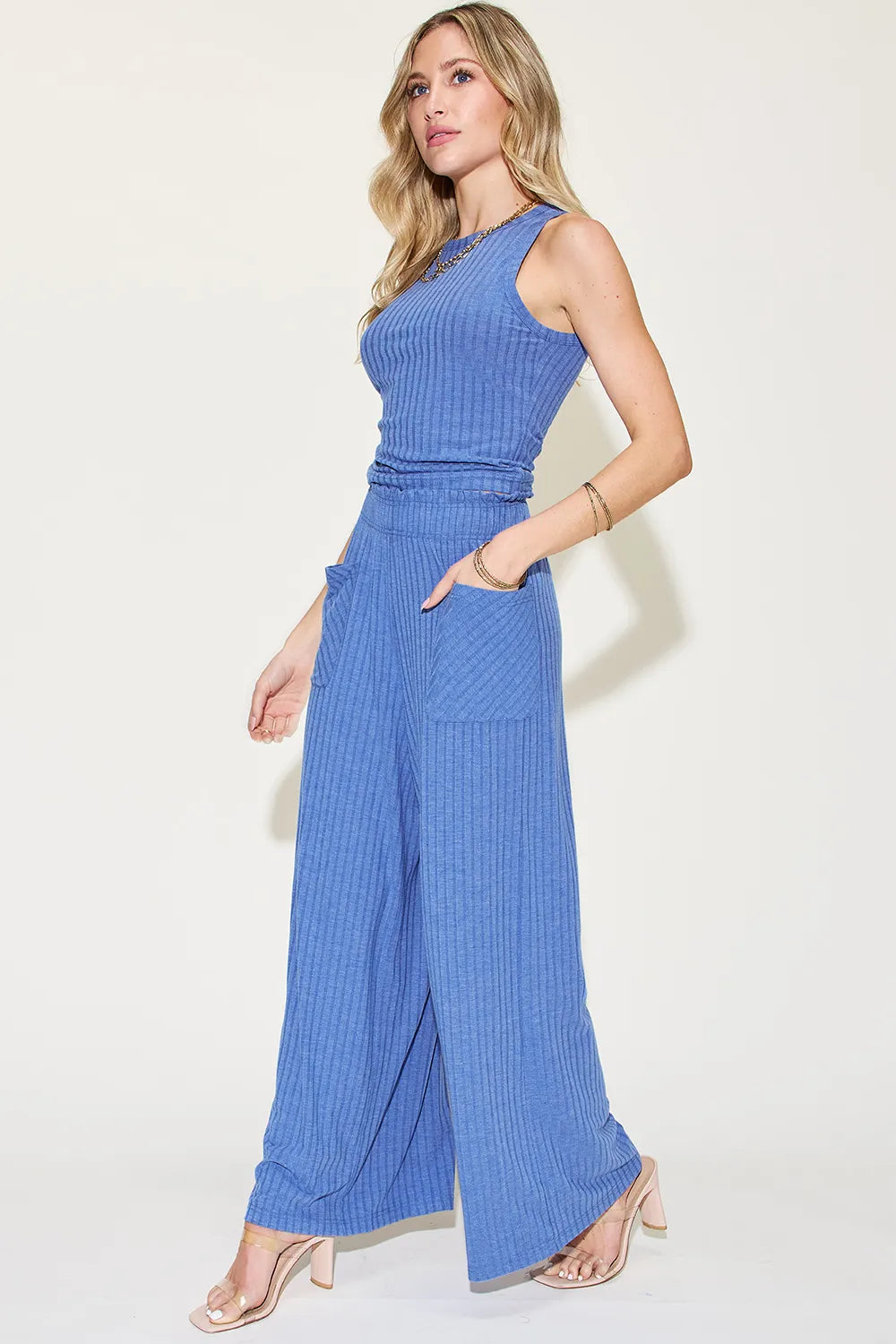 Women's clothing set – product view 16