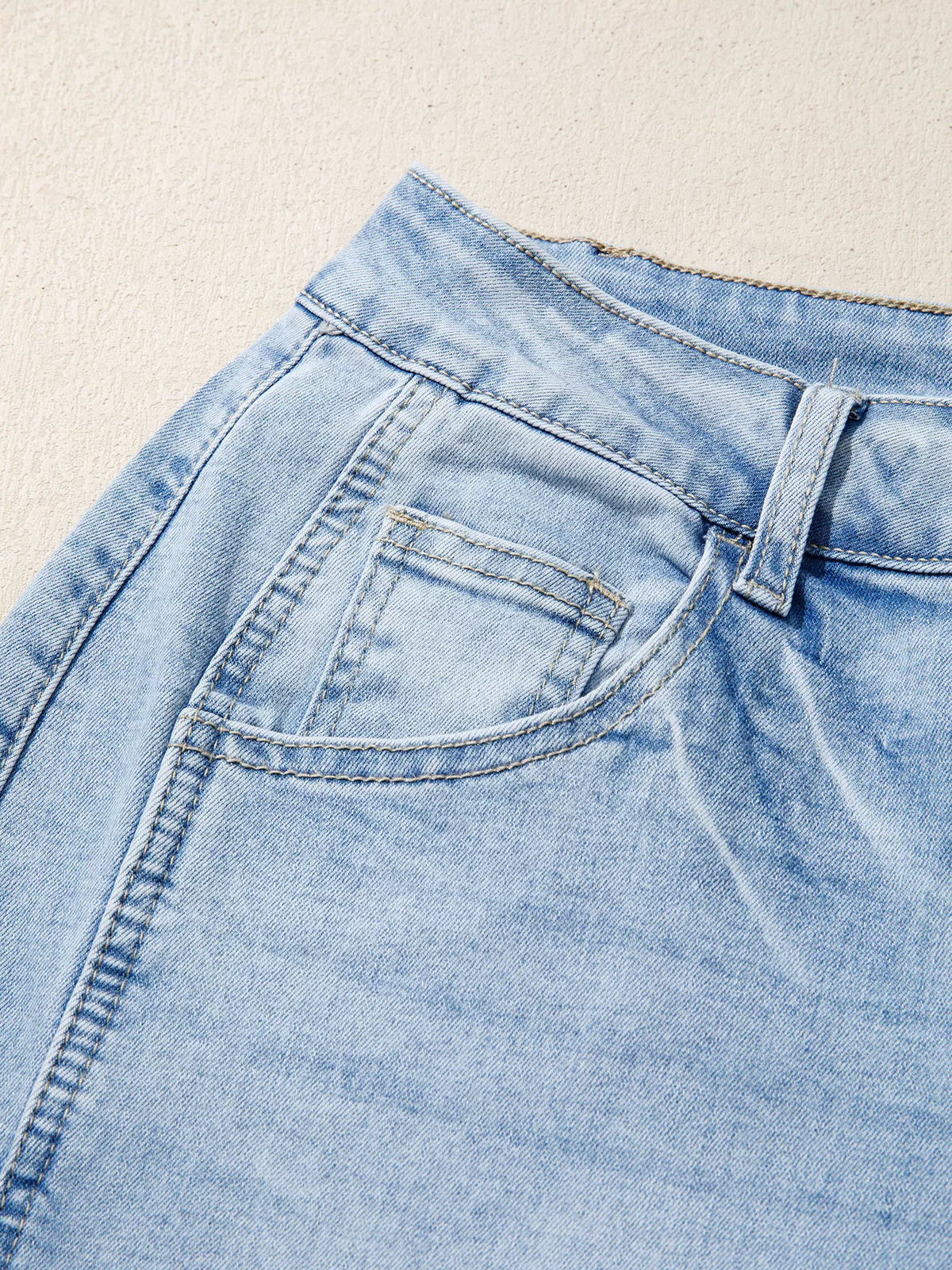 Cuffed Wide-Leg Jeans in light blue, construction detail