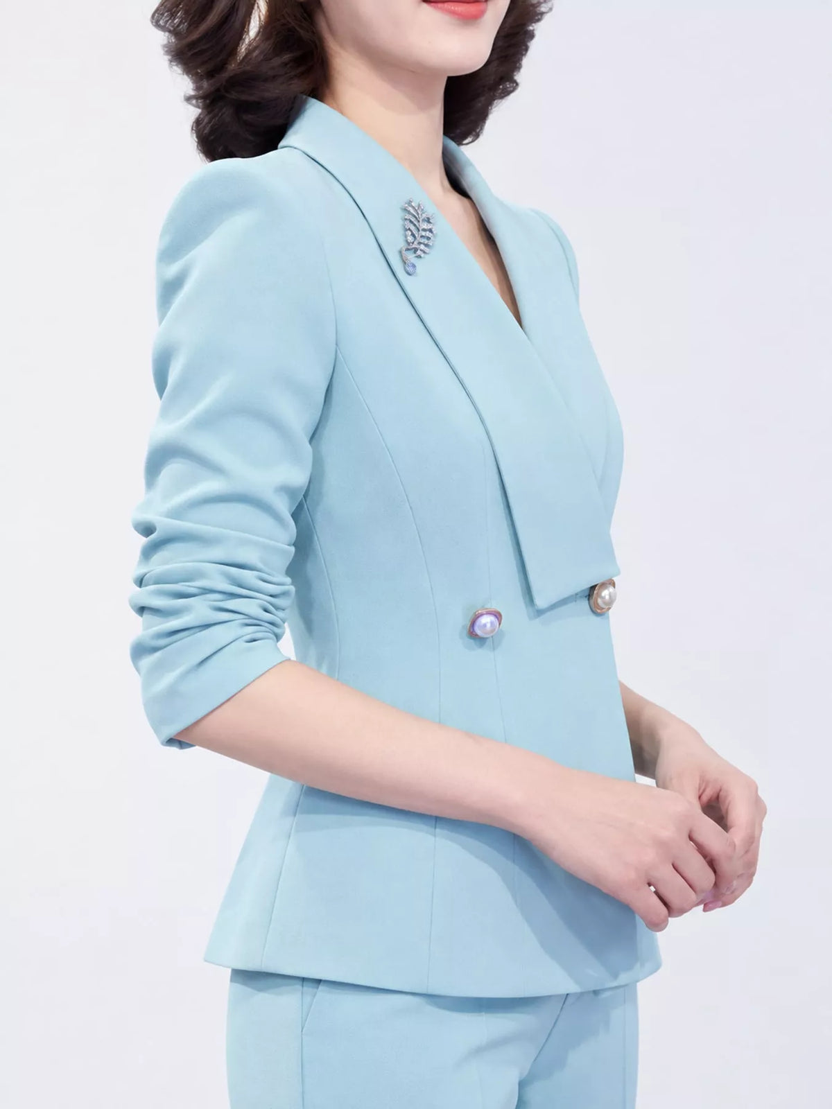 Blue double-breasted lapel blazer and pants set