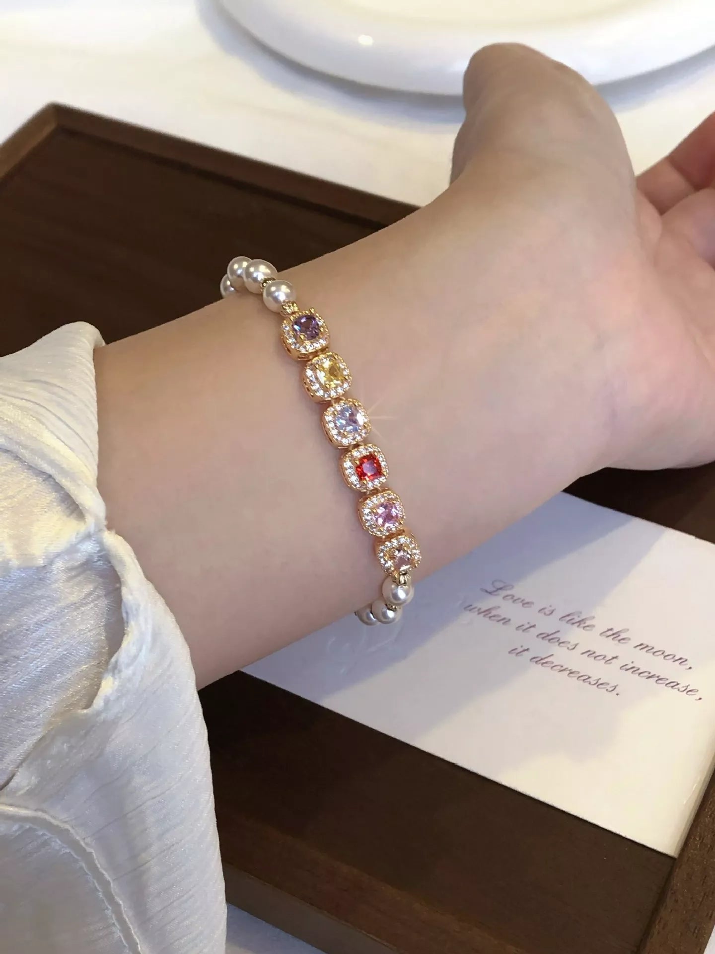 Trendsi Pearl & Zircon Adjustable Bracelet -