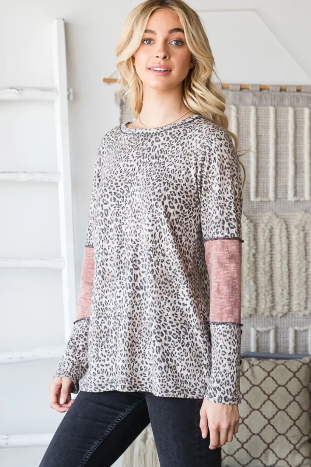 Women's T-shirt – product view 3