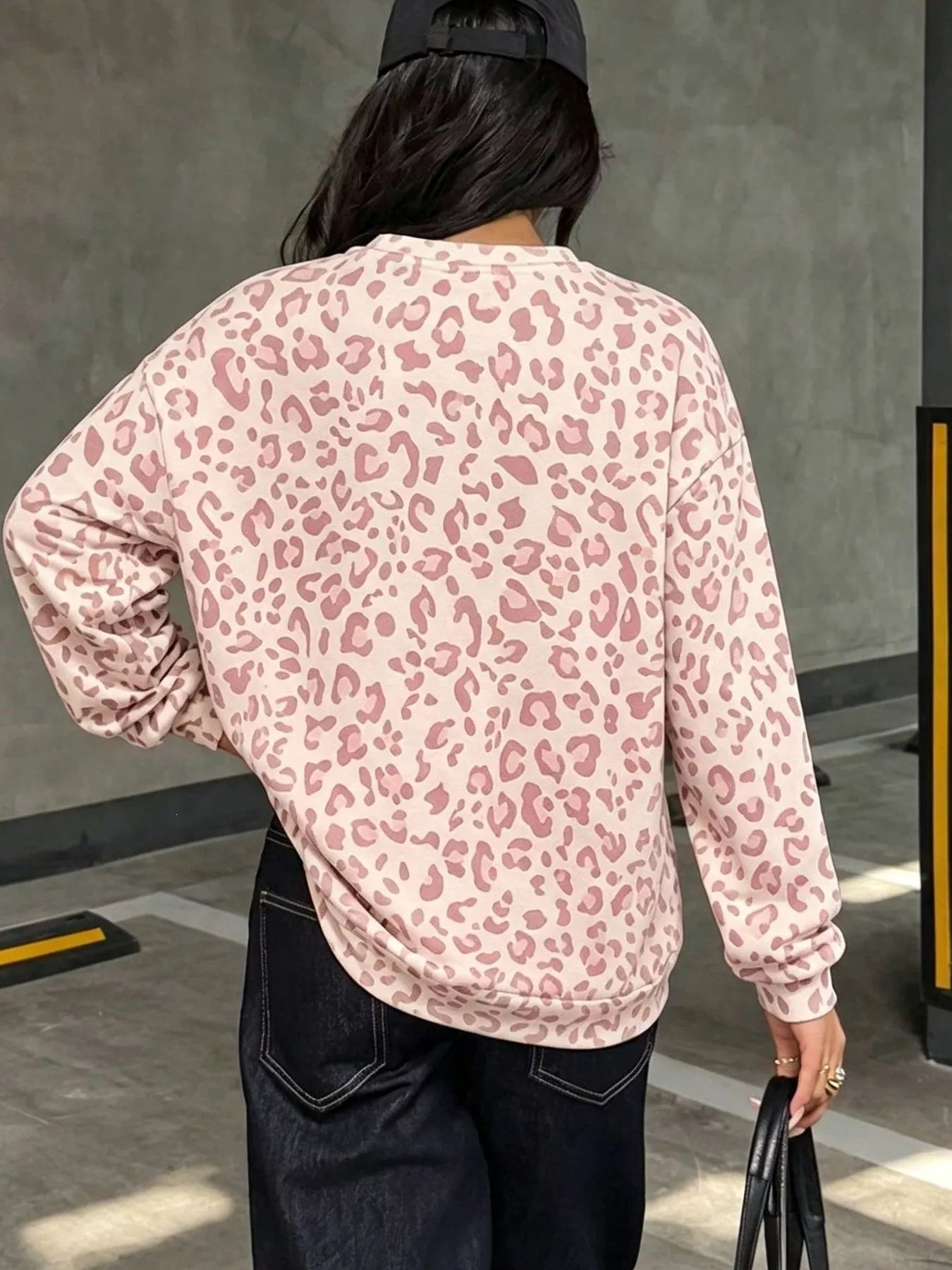 Trendsi Leopard Print Crew Neck Sweatshirt -