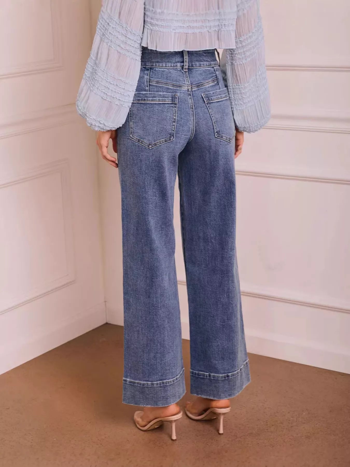 Trendsi High-Waisted Wide-Leg Jeans -