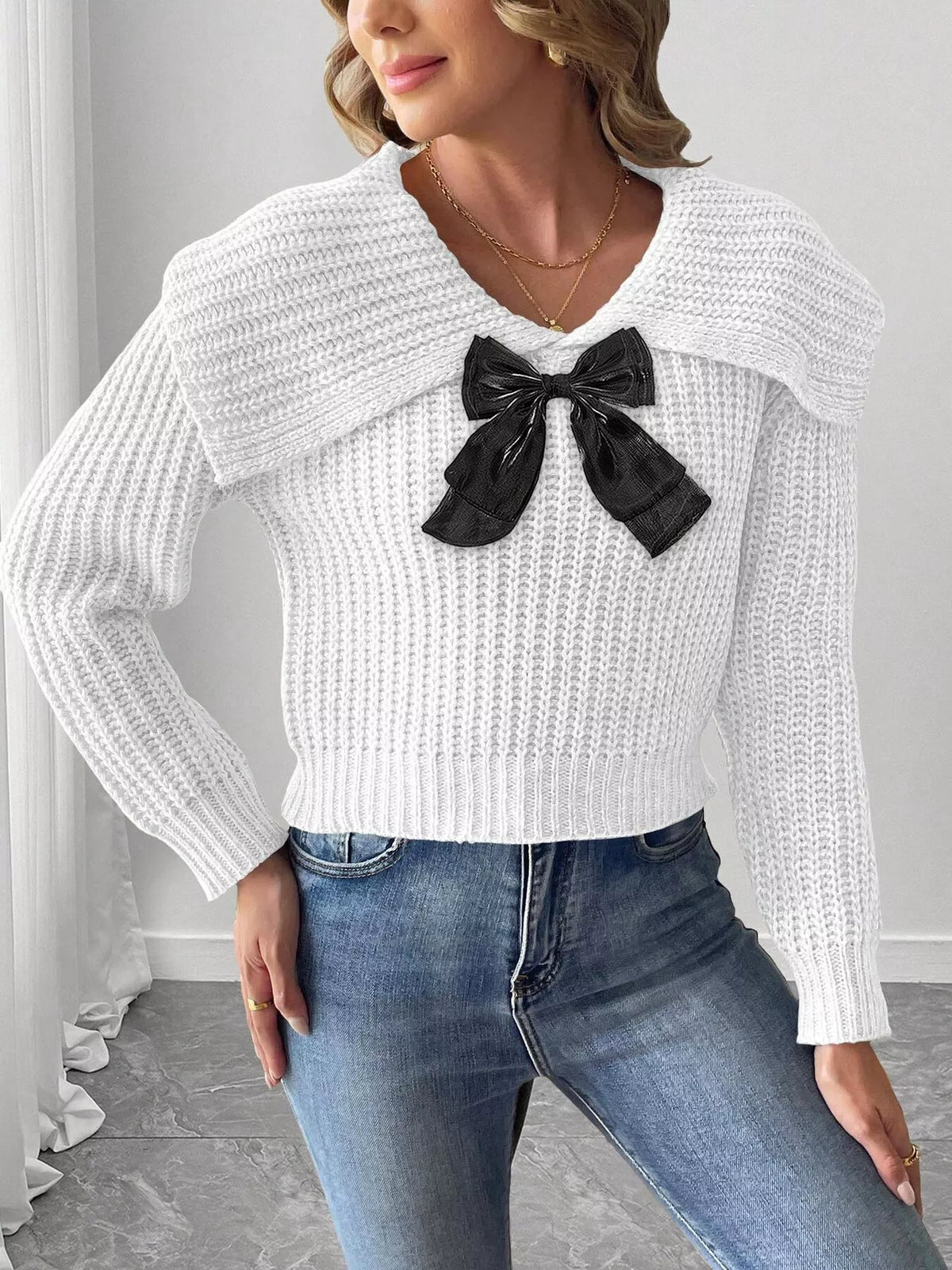 Trendsi Contrast Bow Long Sleeve Sweater -