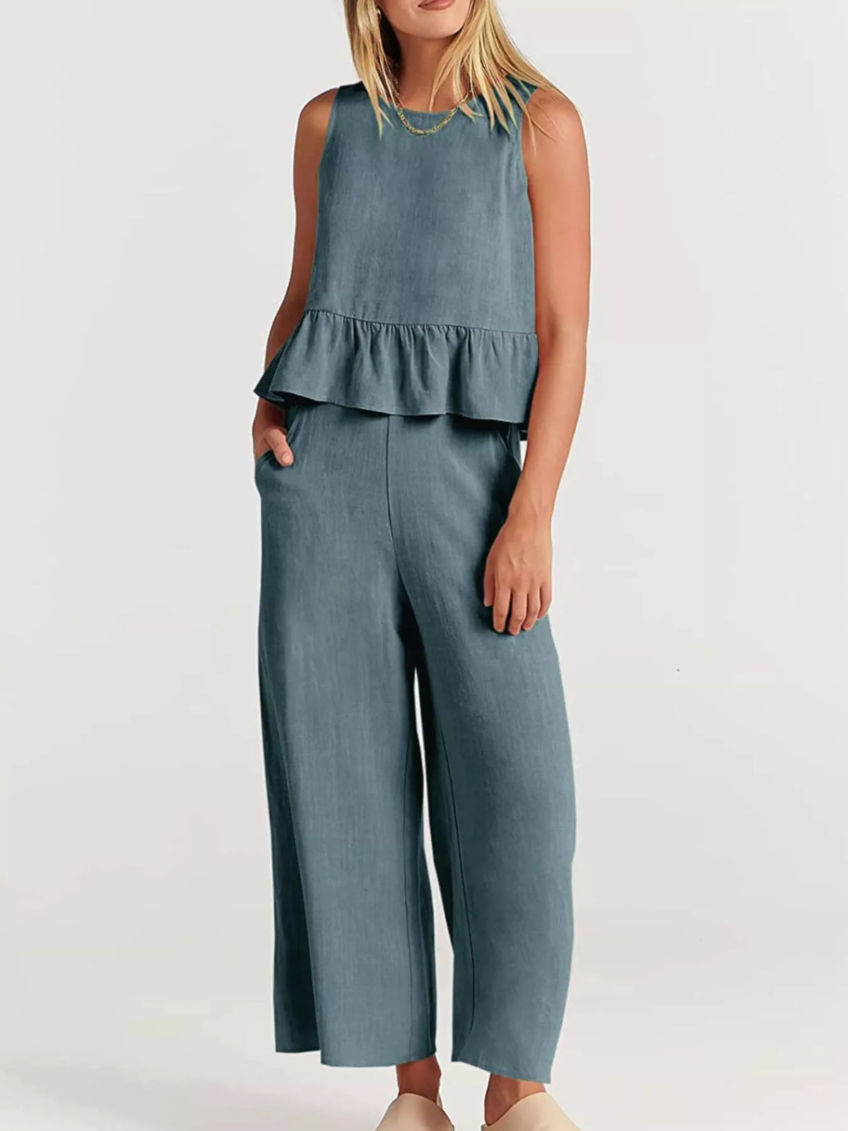 Women's clothing set – product view 1