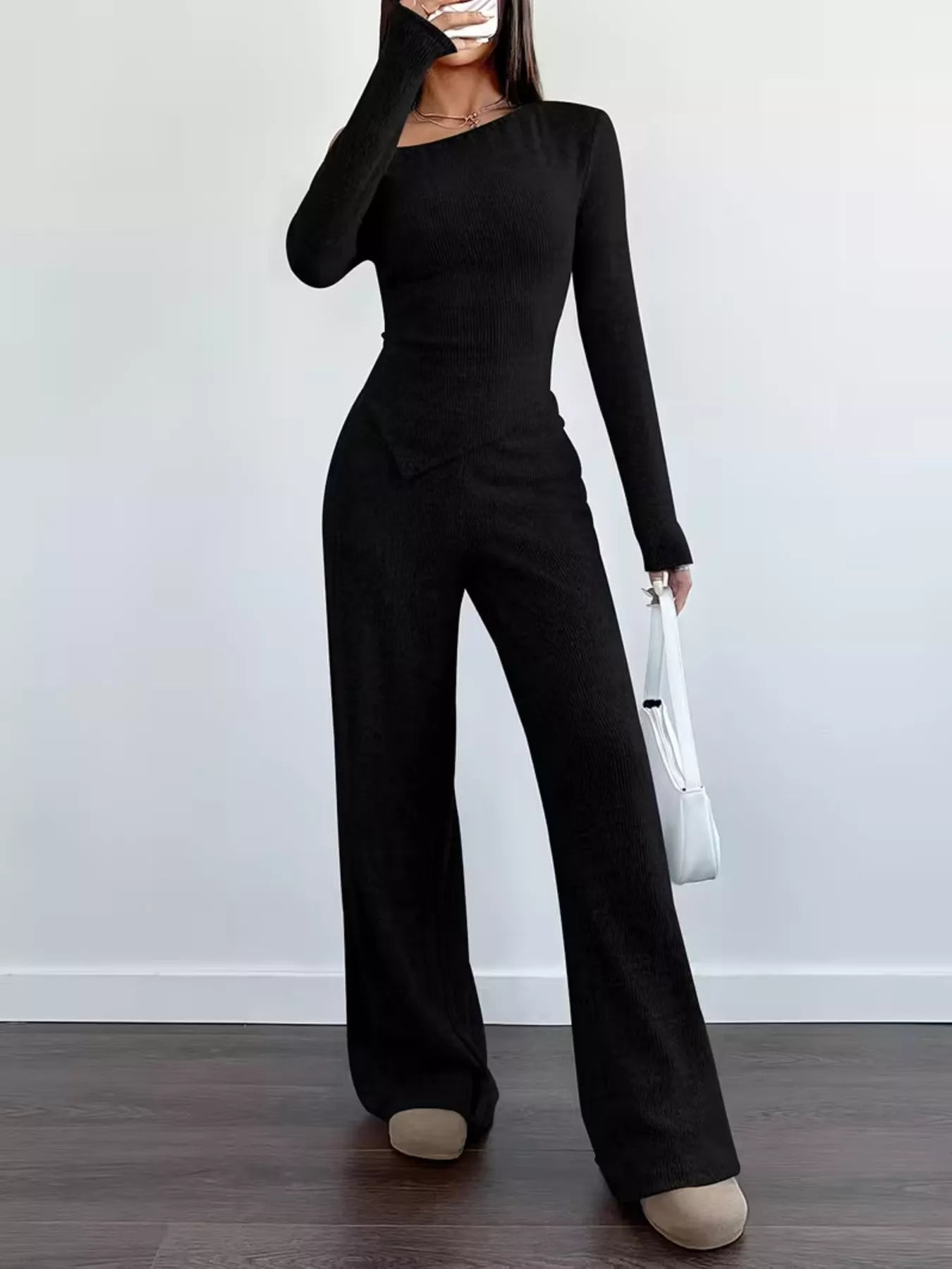 Women's clothing set – product view 2