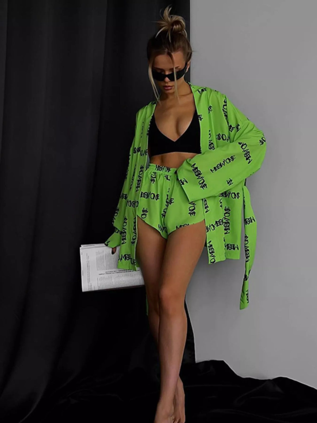 Printed cardigan and shorts set, green lettering-print full front