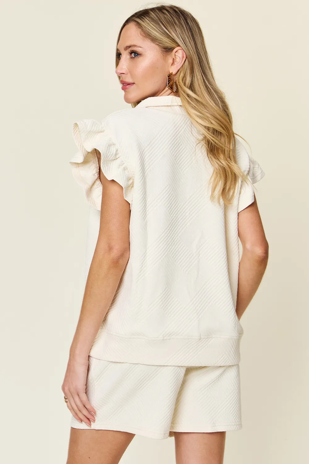Women's textured two-piece flounce-sleeve top and drawstring shorts set - product view 4