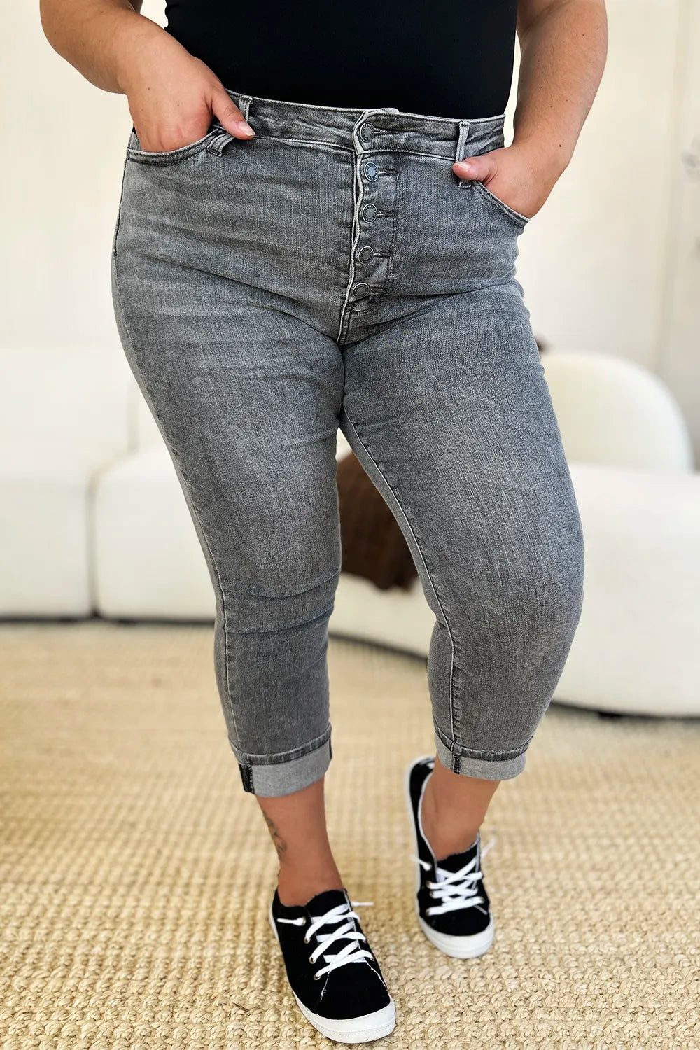 Women's apparel – product view 11