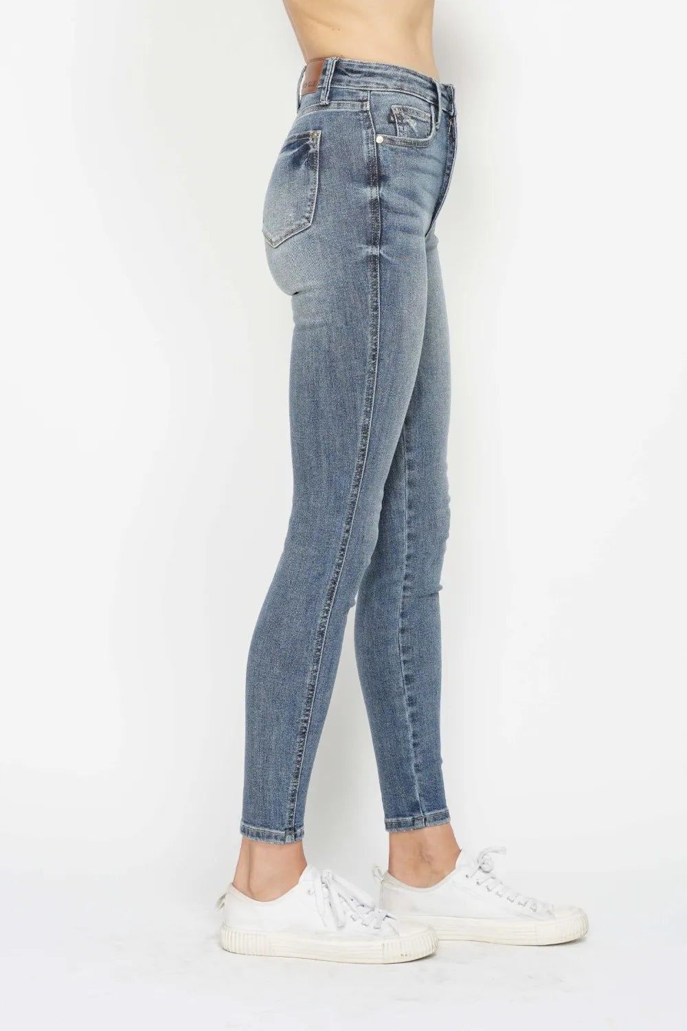 Trendsi Judy Blue Full Size Tummy Control Contrast Wash Skinny Jeans -