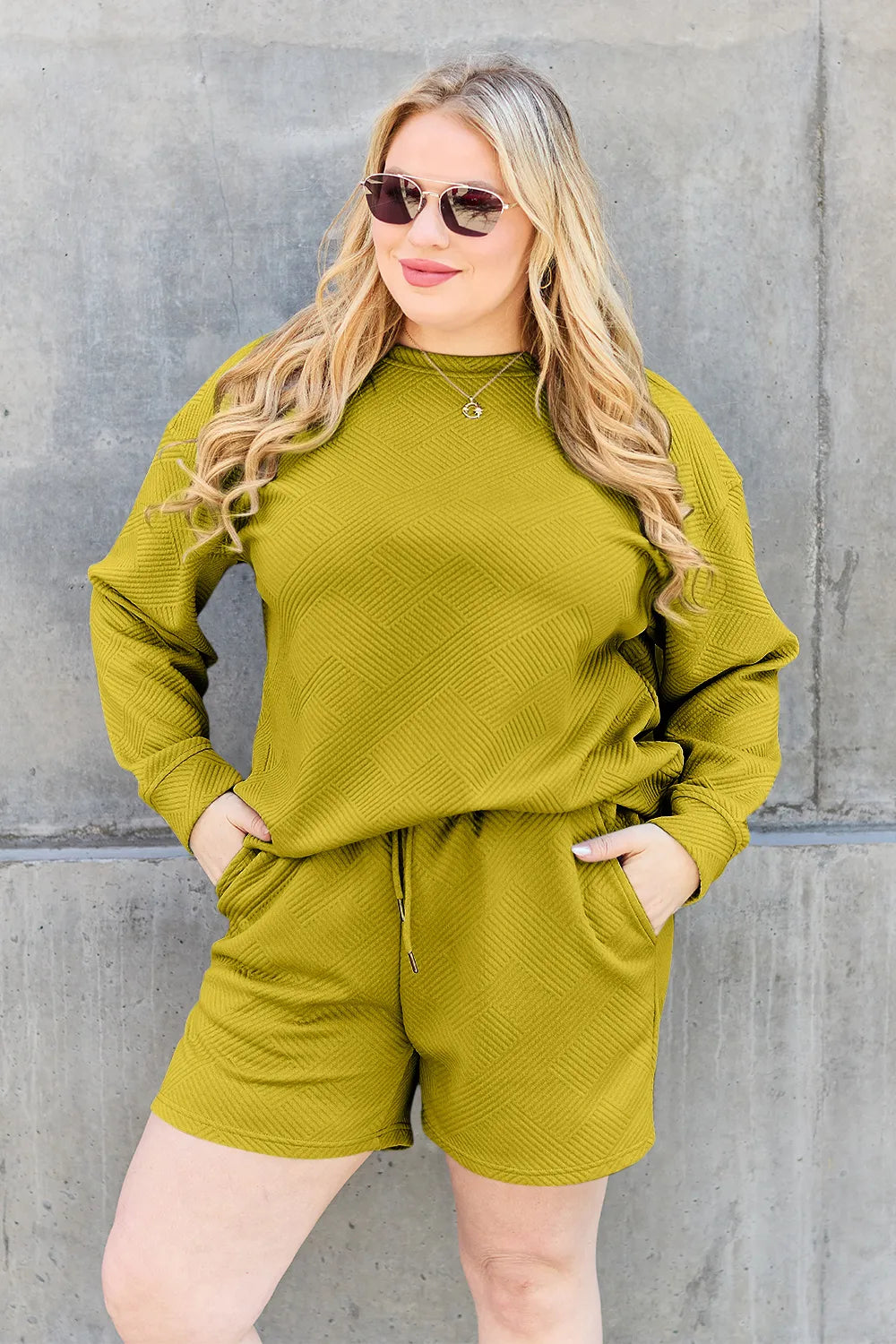 Women's clothing set – product view 25