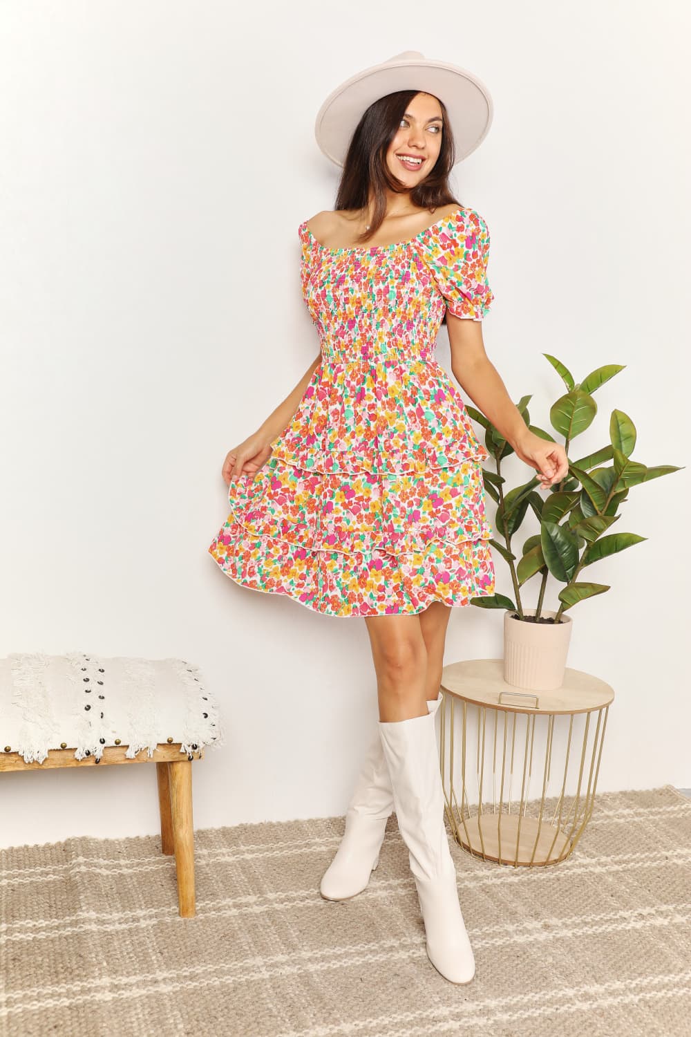 Women's apparel – product view 5