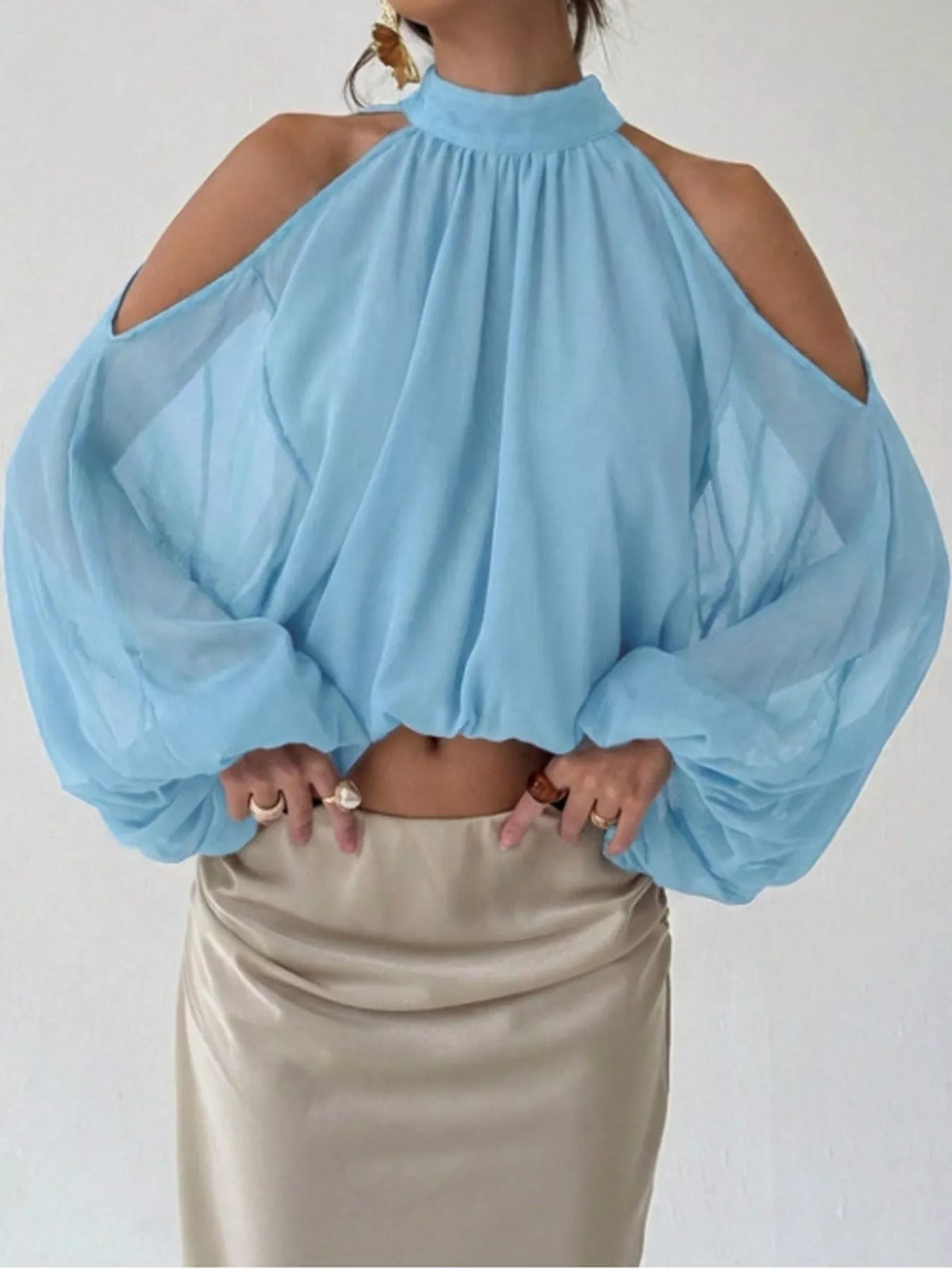 Cold-shoulder blouse, blue front
