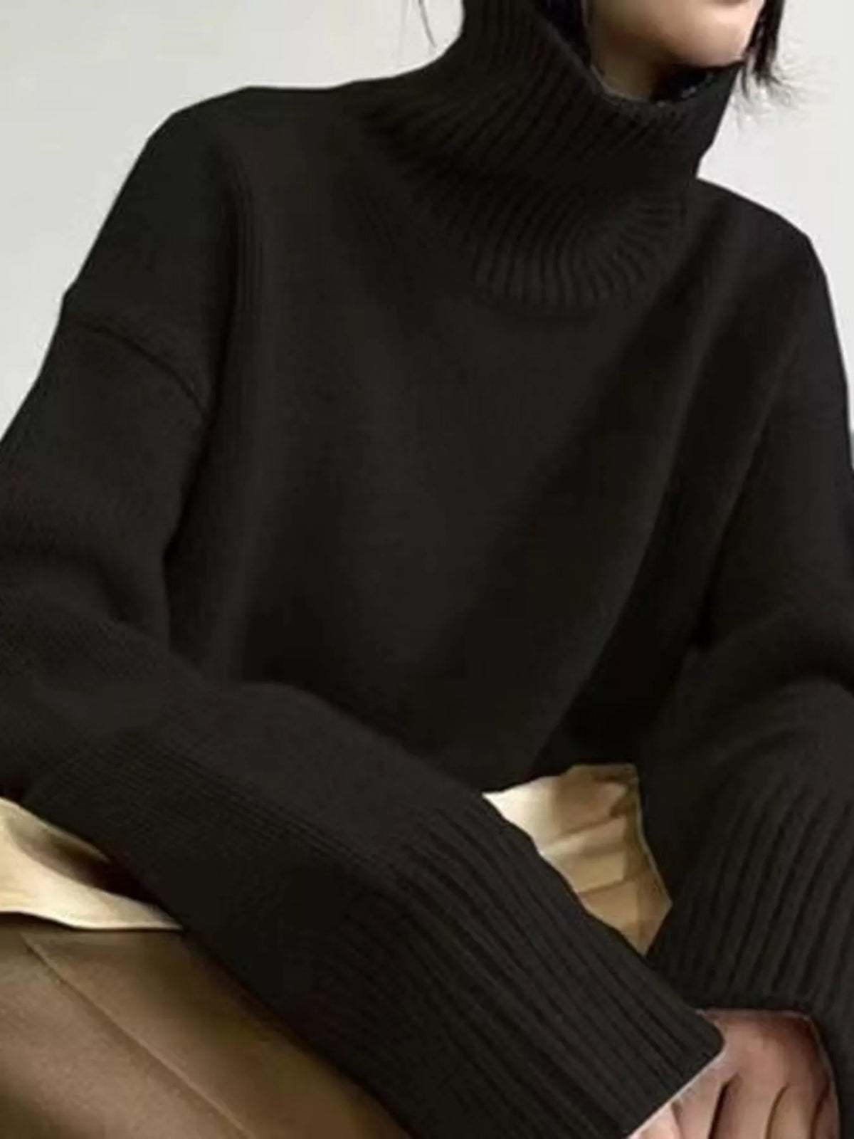 Turtleneck sweater, black seated view