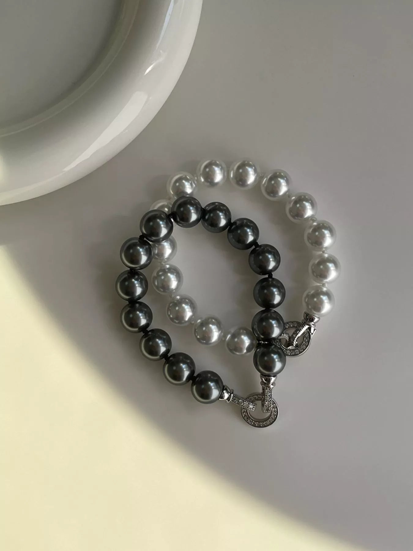Women's Synthetic Pearl Beaded Bracelet With Zircon Toggle Clasp