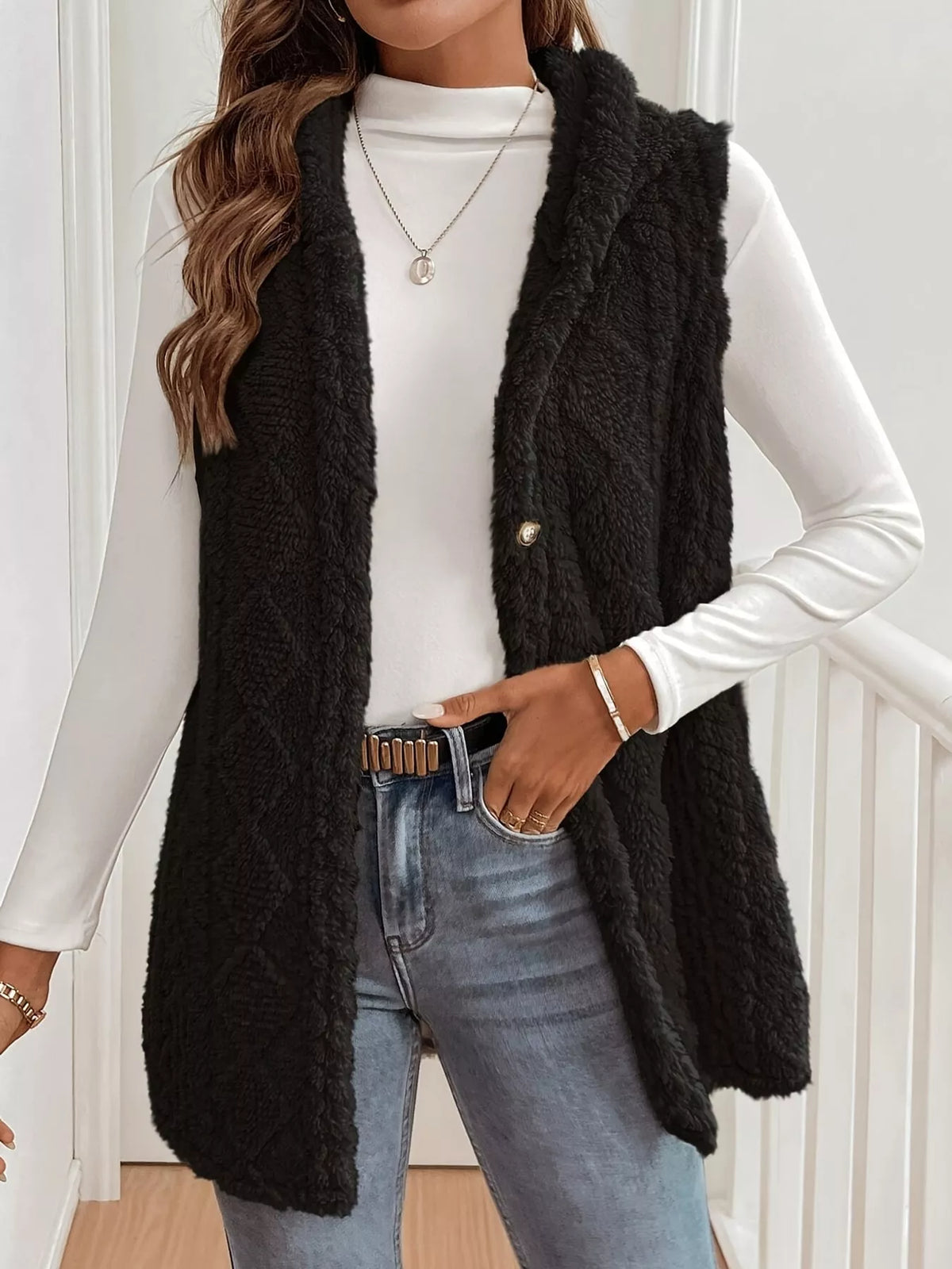 Hooded Sherpa Vest Coat in black