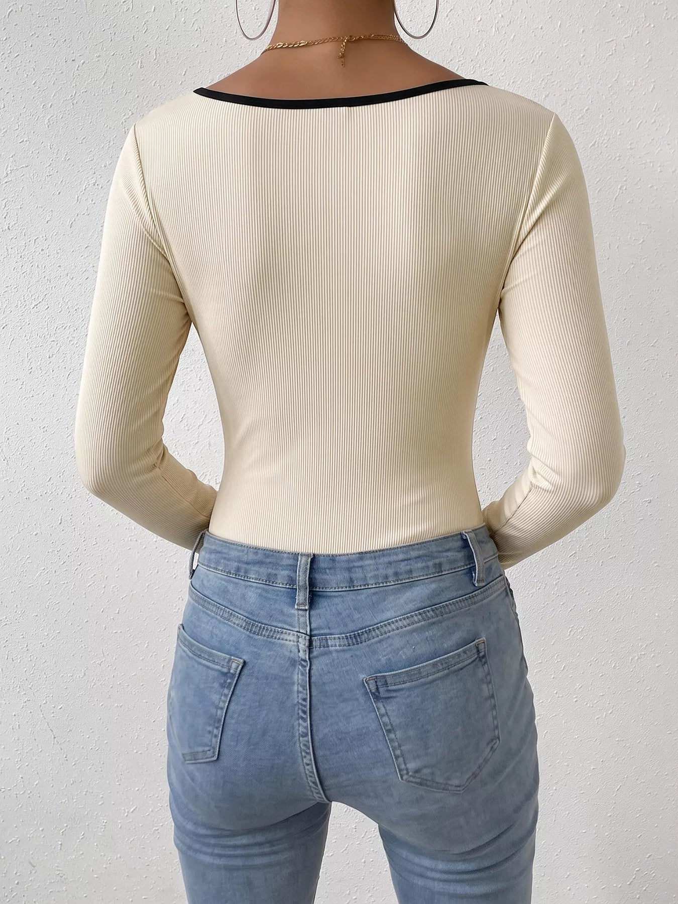 Trendsi Ribbed Sweetheart Neckline Contrast Trim Long Sleeve Bodysuit -
