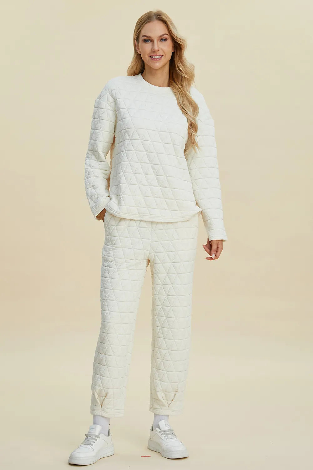 Women's clothing set – product view 1