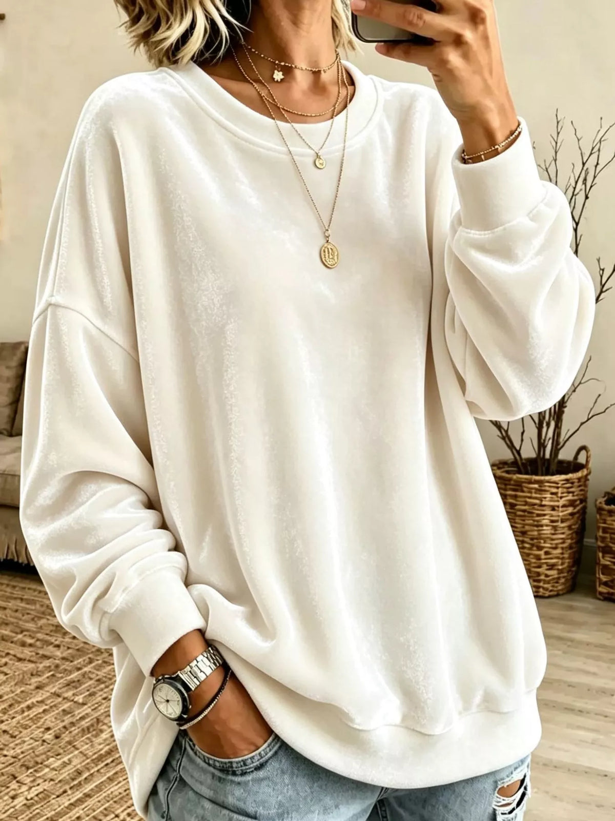 Crew-neck sweatshirt, ivory front