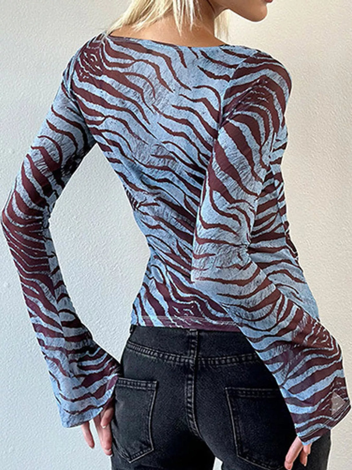 Printed fitted top, blue zebra side
